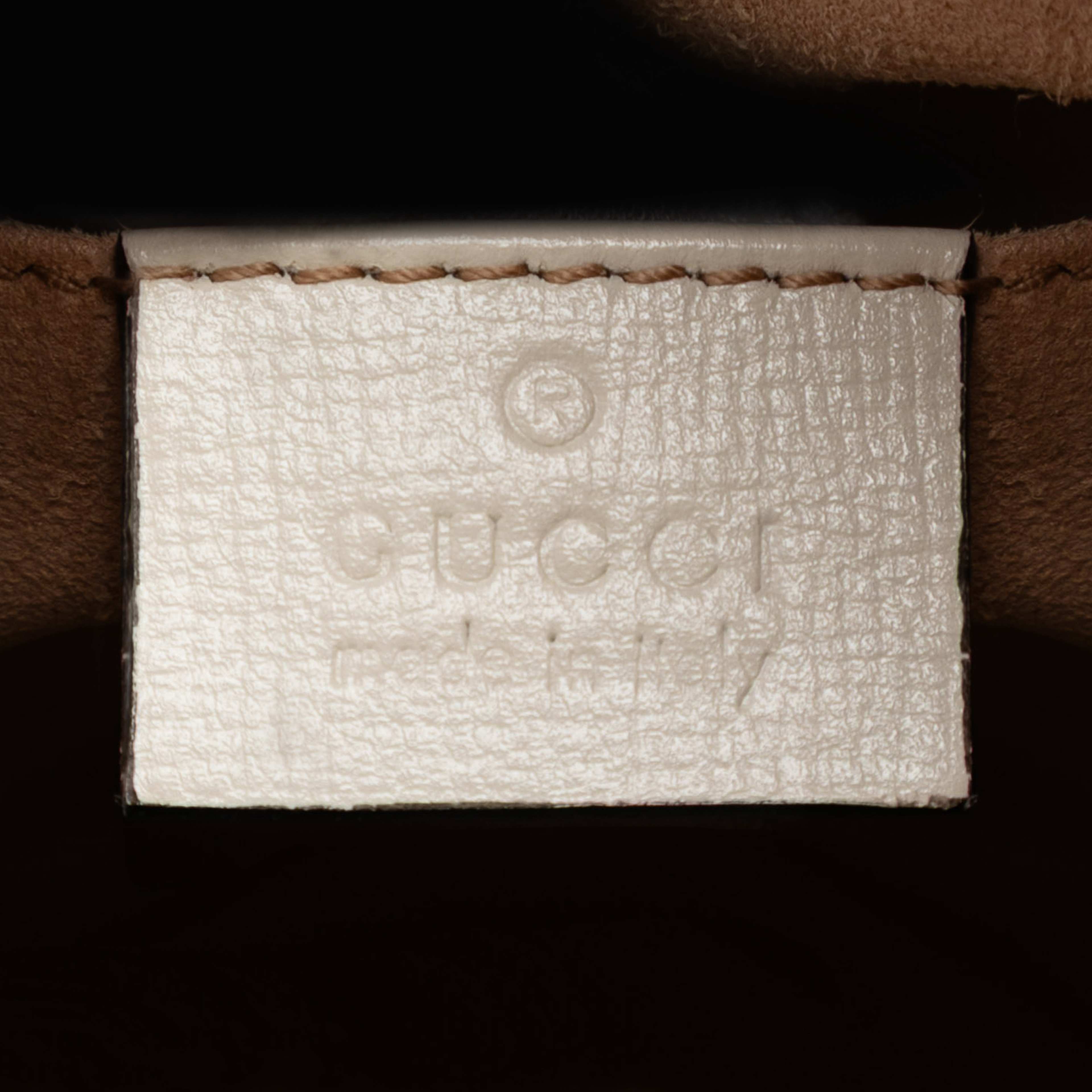 Gucci Gg Canvas Horsebit 1955 Bucket Bag, från Luxclusif, i färgen beige. Klicka för att öppna bilden i stort format