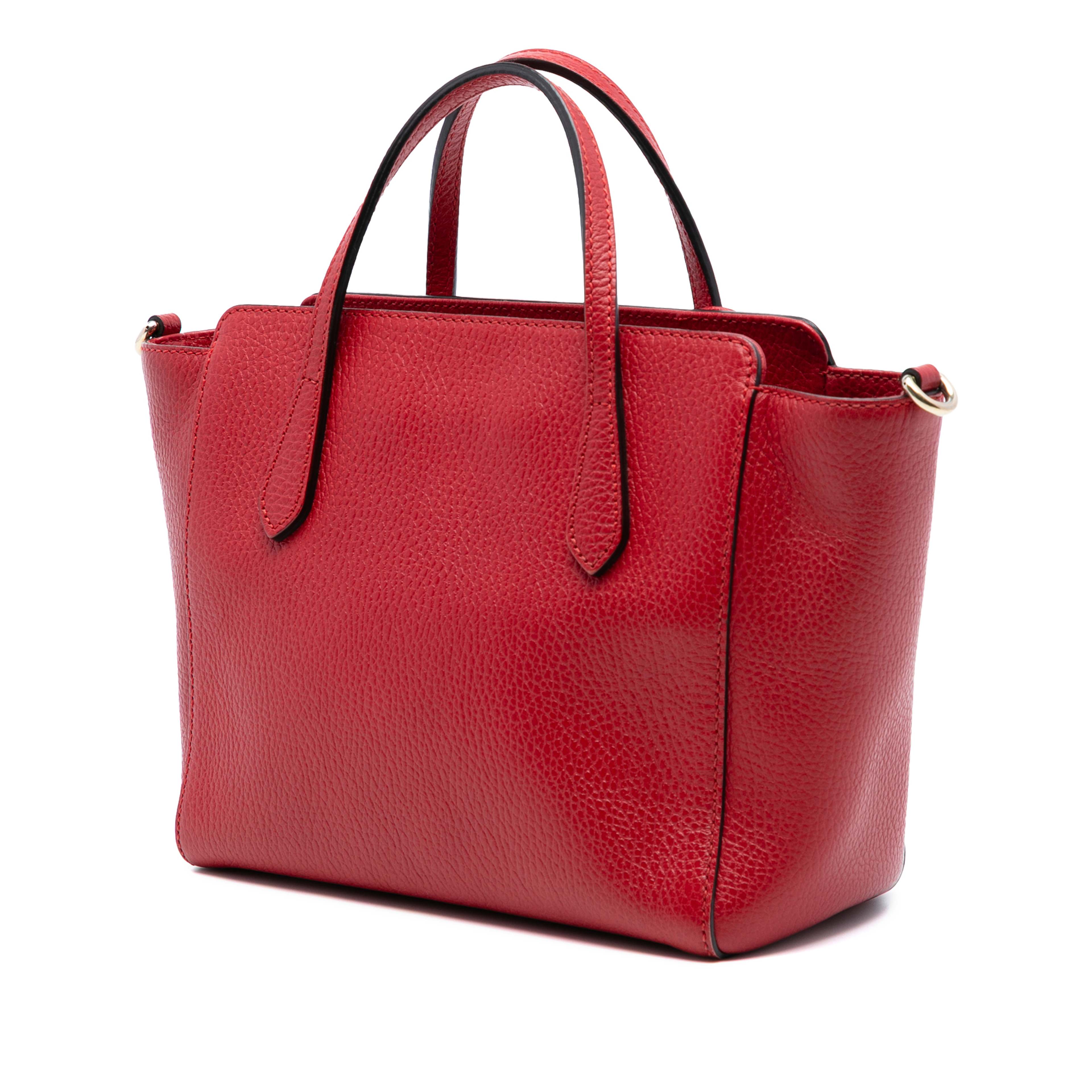 Gucci Mini Leather Swing Satchel, från Luxclusif, i färgen red. Klicka för att öppna bilden i stort format