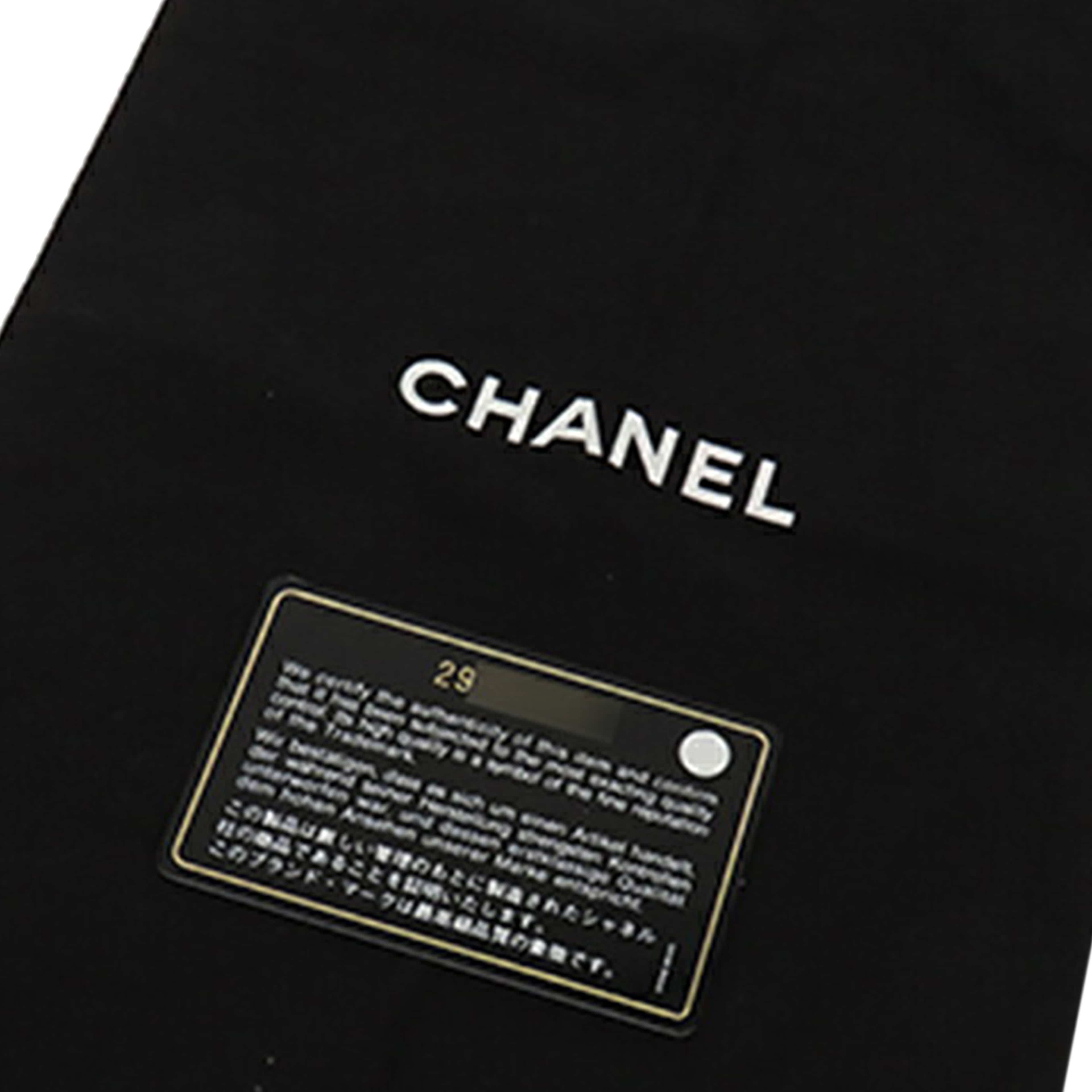 Chanel Quilted Tweed Reissue 2.55 Wallet On Chain, från Luxclusif, i färgen röd. Klicka för att öppna bilden i stort format