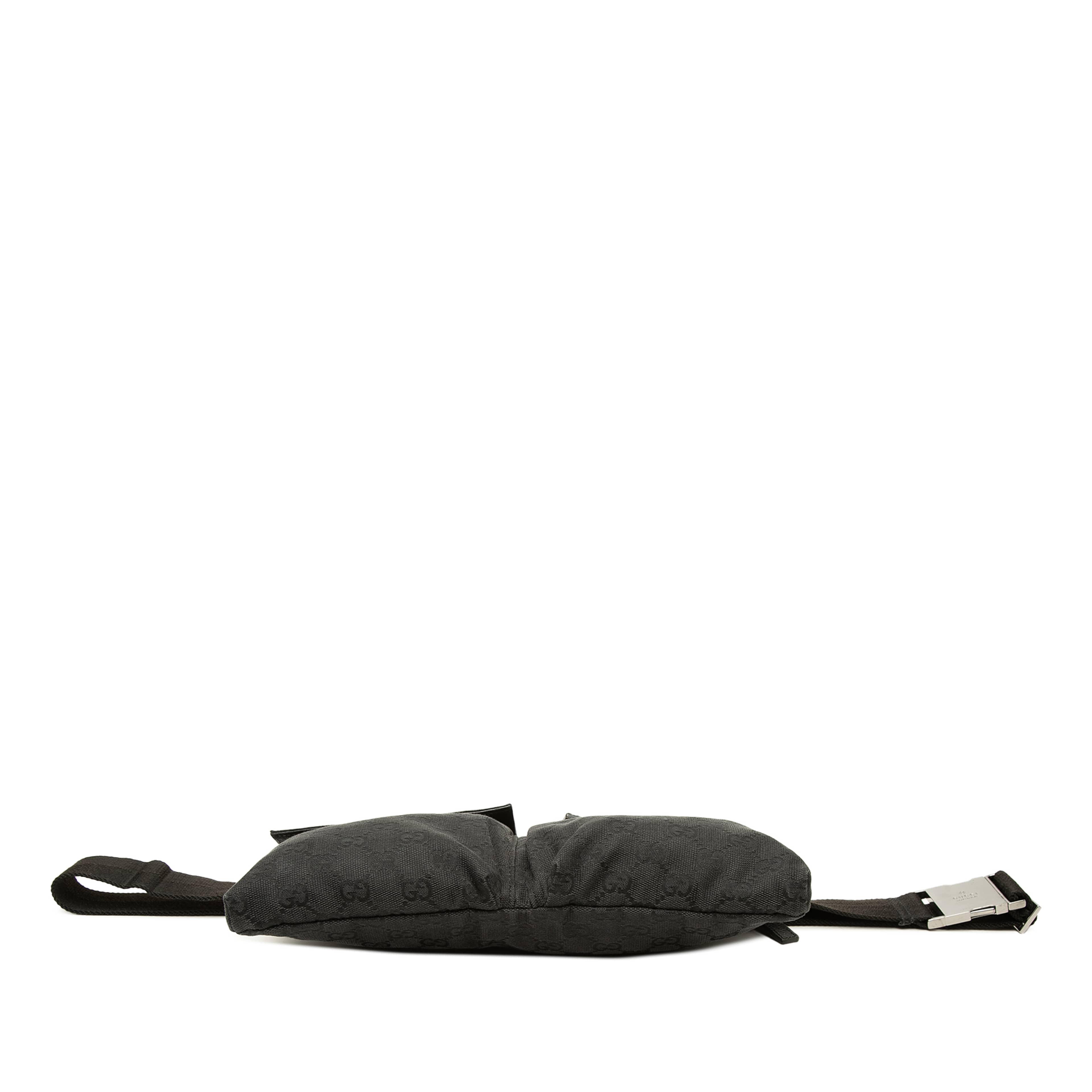 Gucci Gg Canvas Double Pocket Belt Bag, från Luxclusif, i färgen svart. Klicka för att öppna bilden i stort format