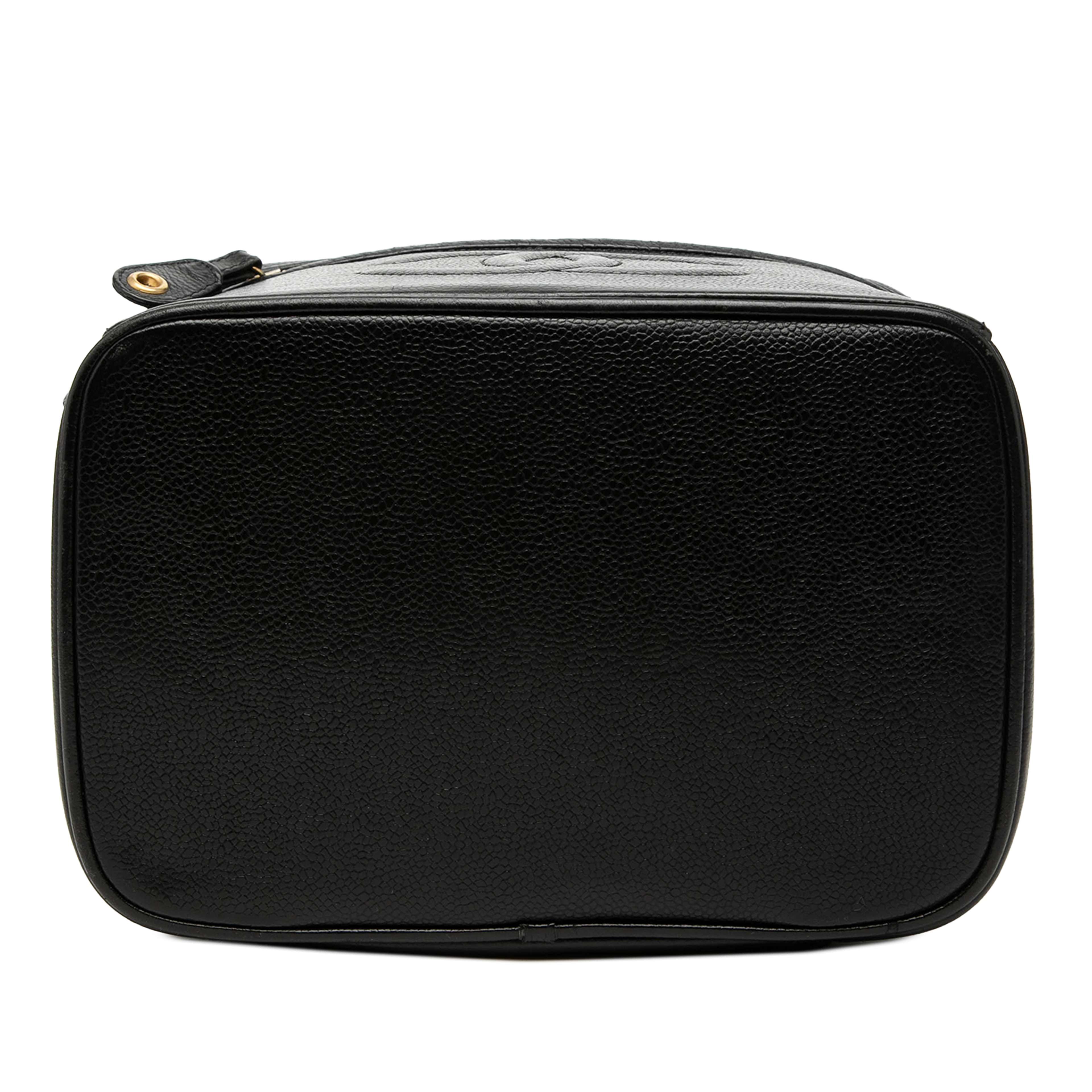 Chanel Cc Caviar Vanity Bag, från Luxclusif, i färgen svart. Klicka för att öppna bilden i stort format