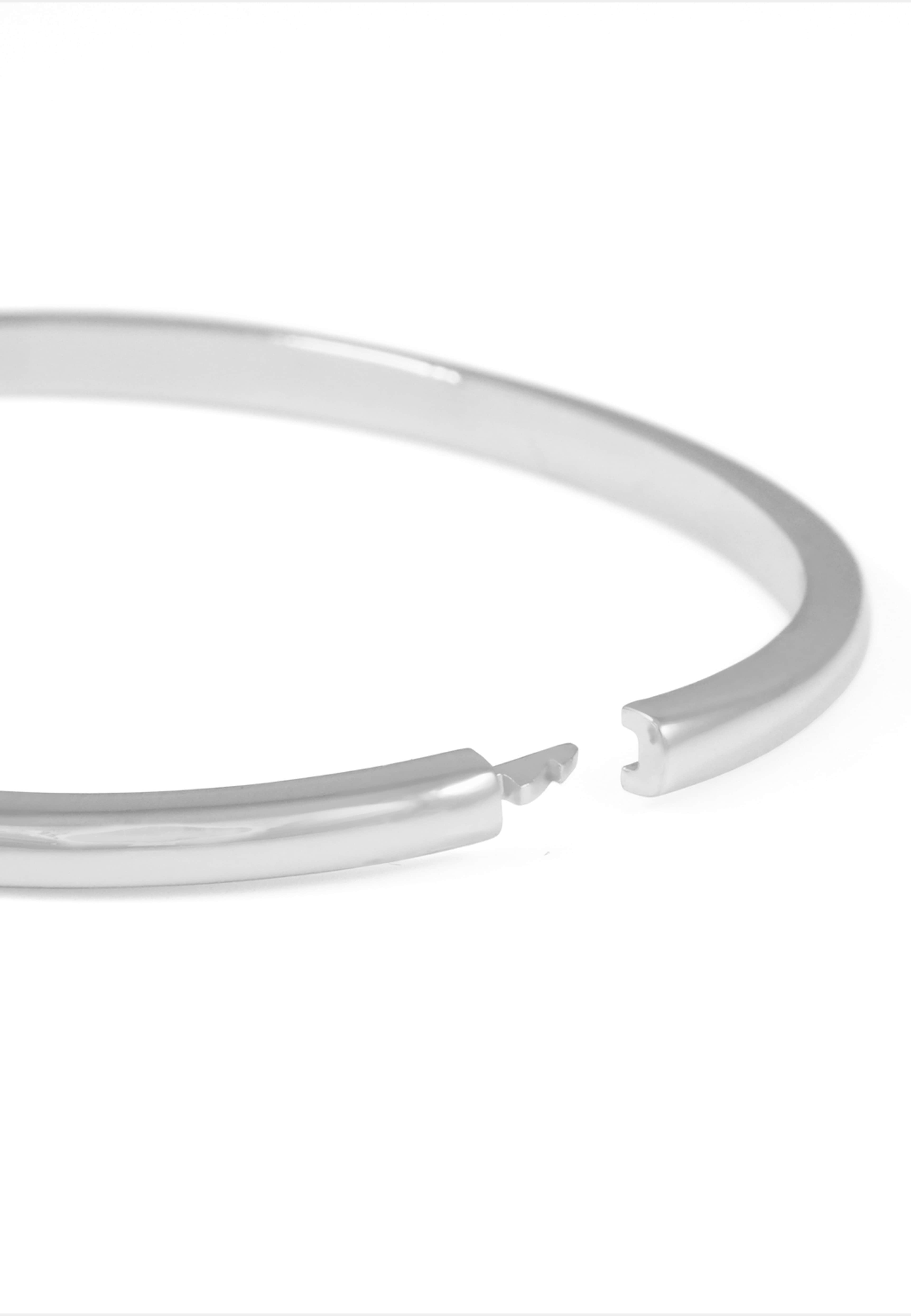 Domino Thin Oval Brace