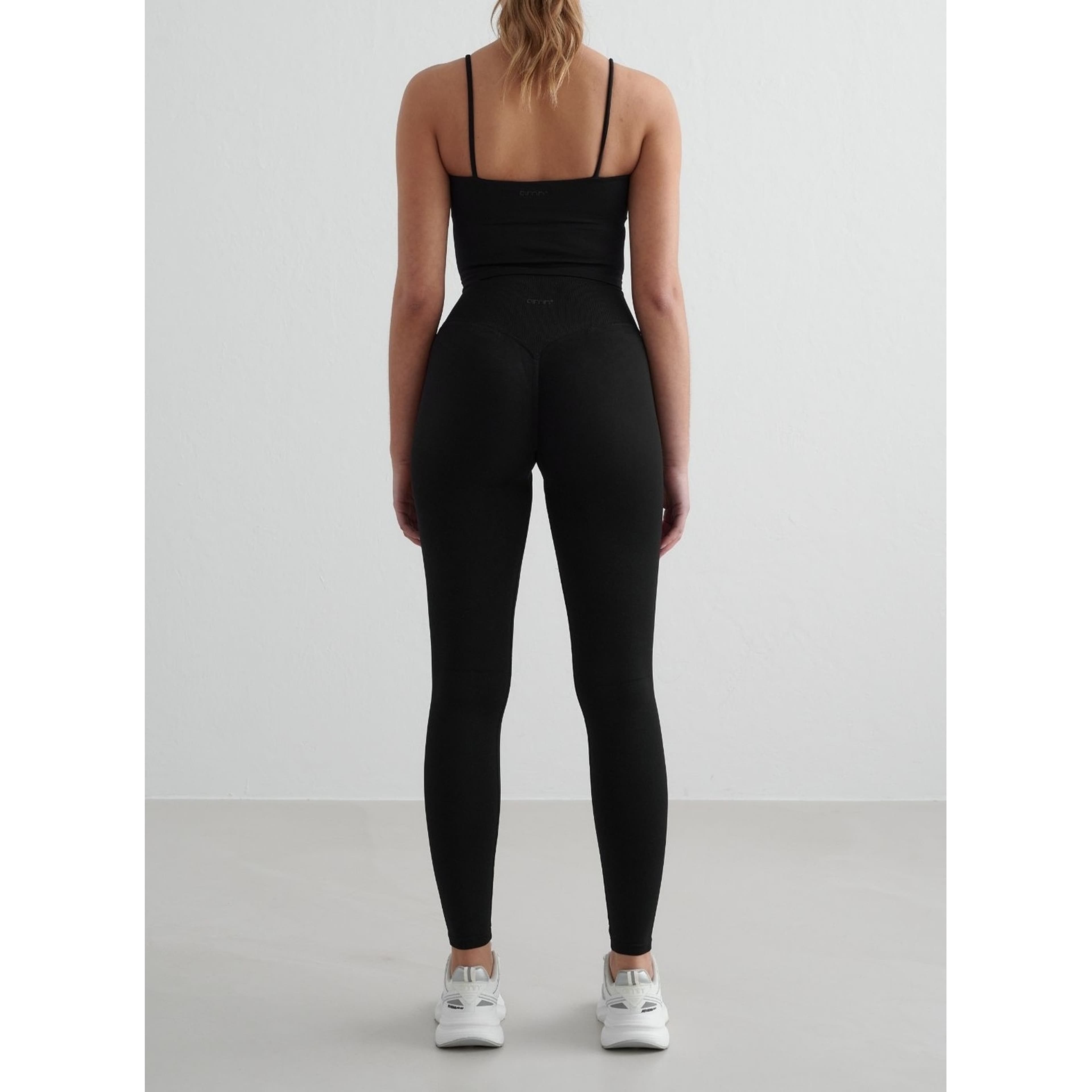 Shape Seamless Strap Singlet