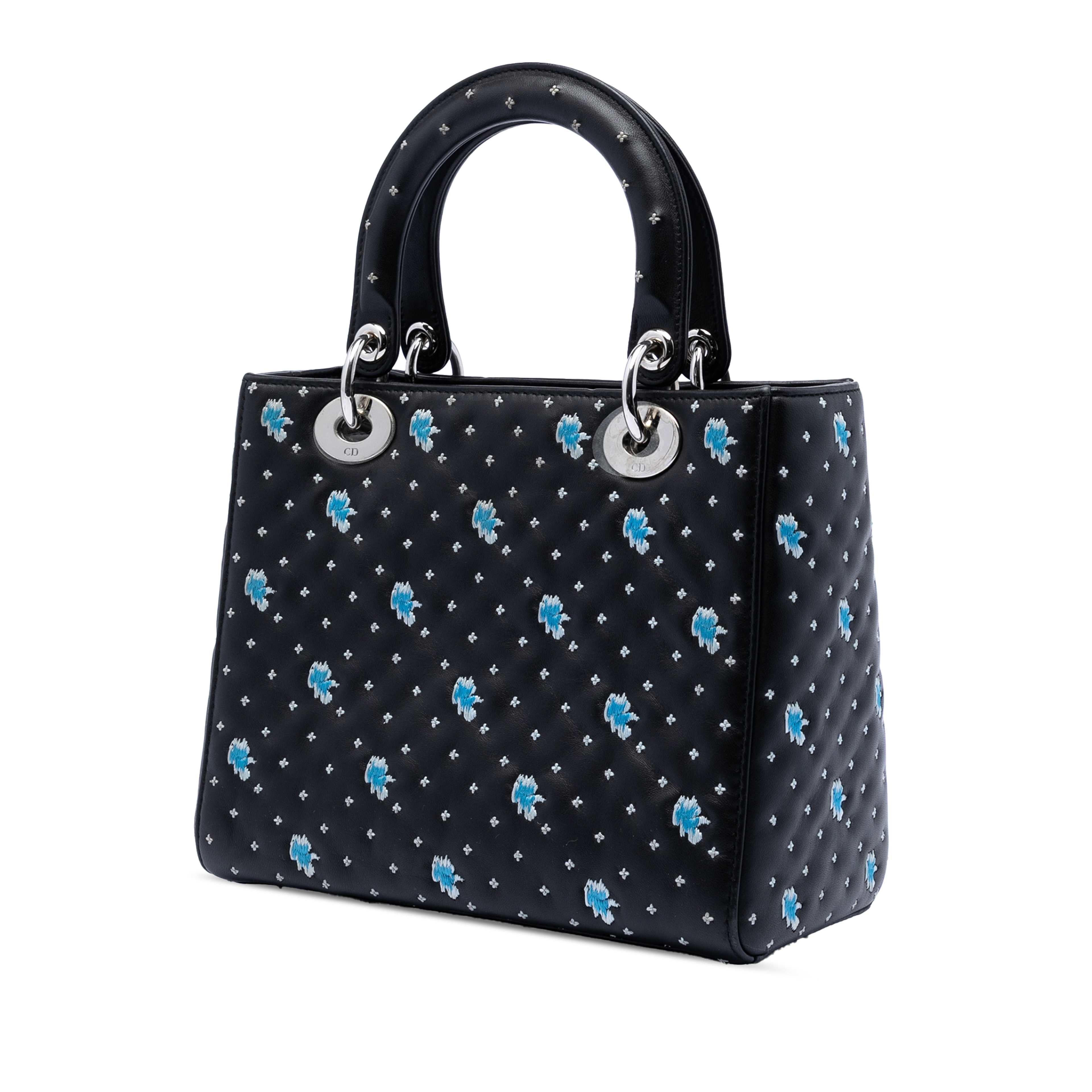 Dior Medium Calfskin Embroidered Flower Lady Dior, från Luxclusif, i färgen black. Klicka för att öppna bilden i stort format