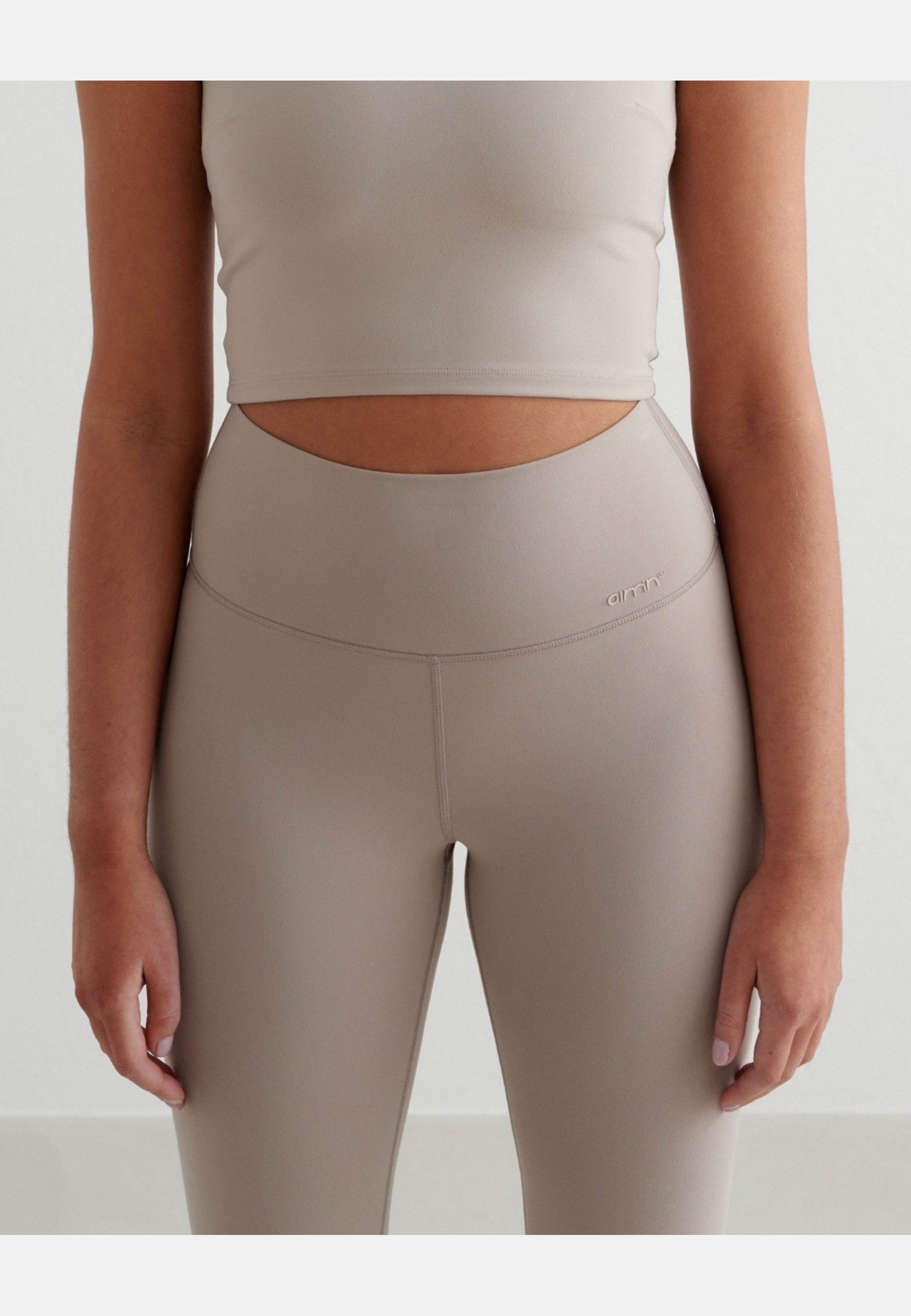 Sense Tall Tights, från aim'n, i färgen dark clay. Klicka för att öppna bilden i stort format