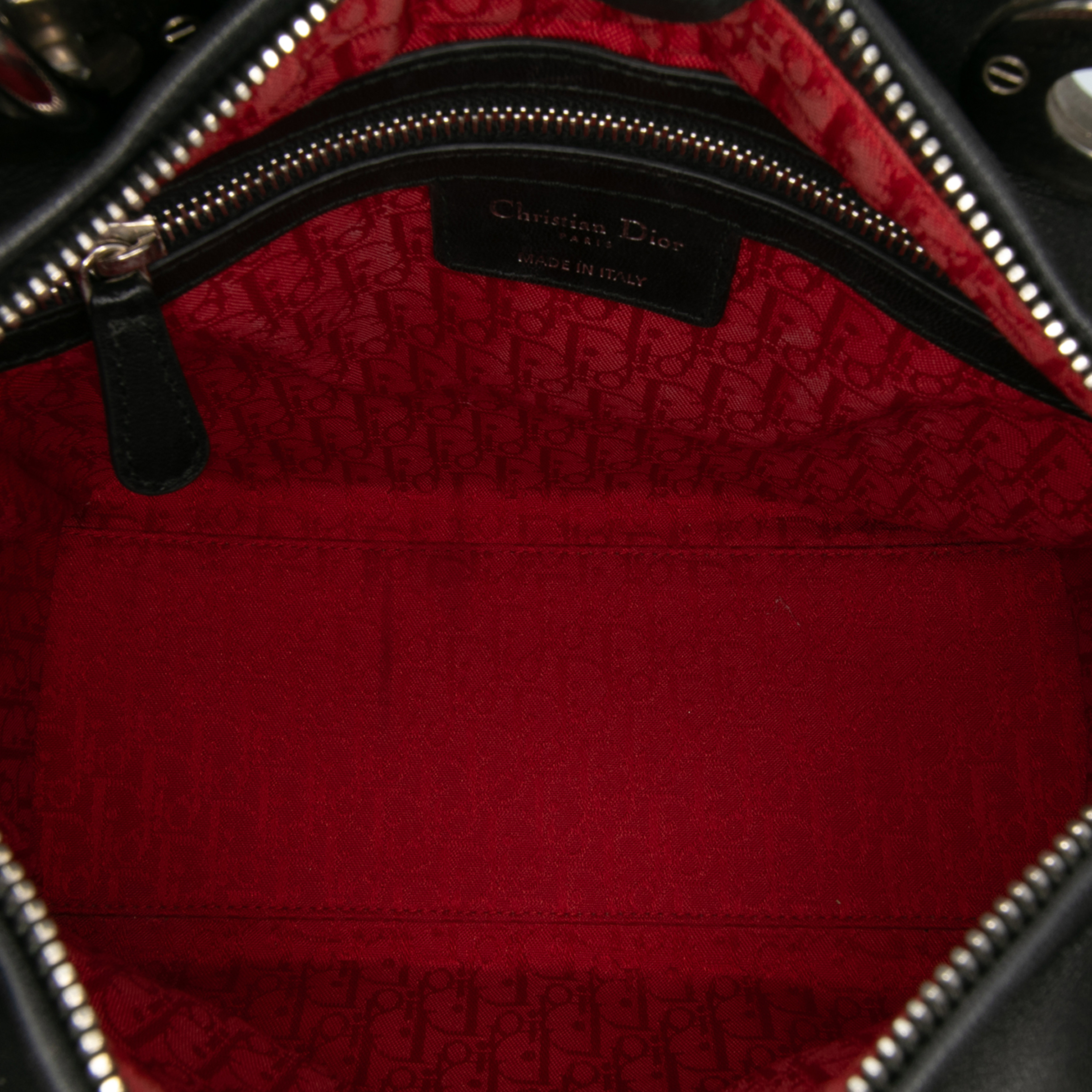 Dior Medium Lambskin Cannage Lady Dior, från Luxclusif, i färgen black. Klicka för att öppna bilden i stort format