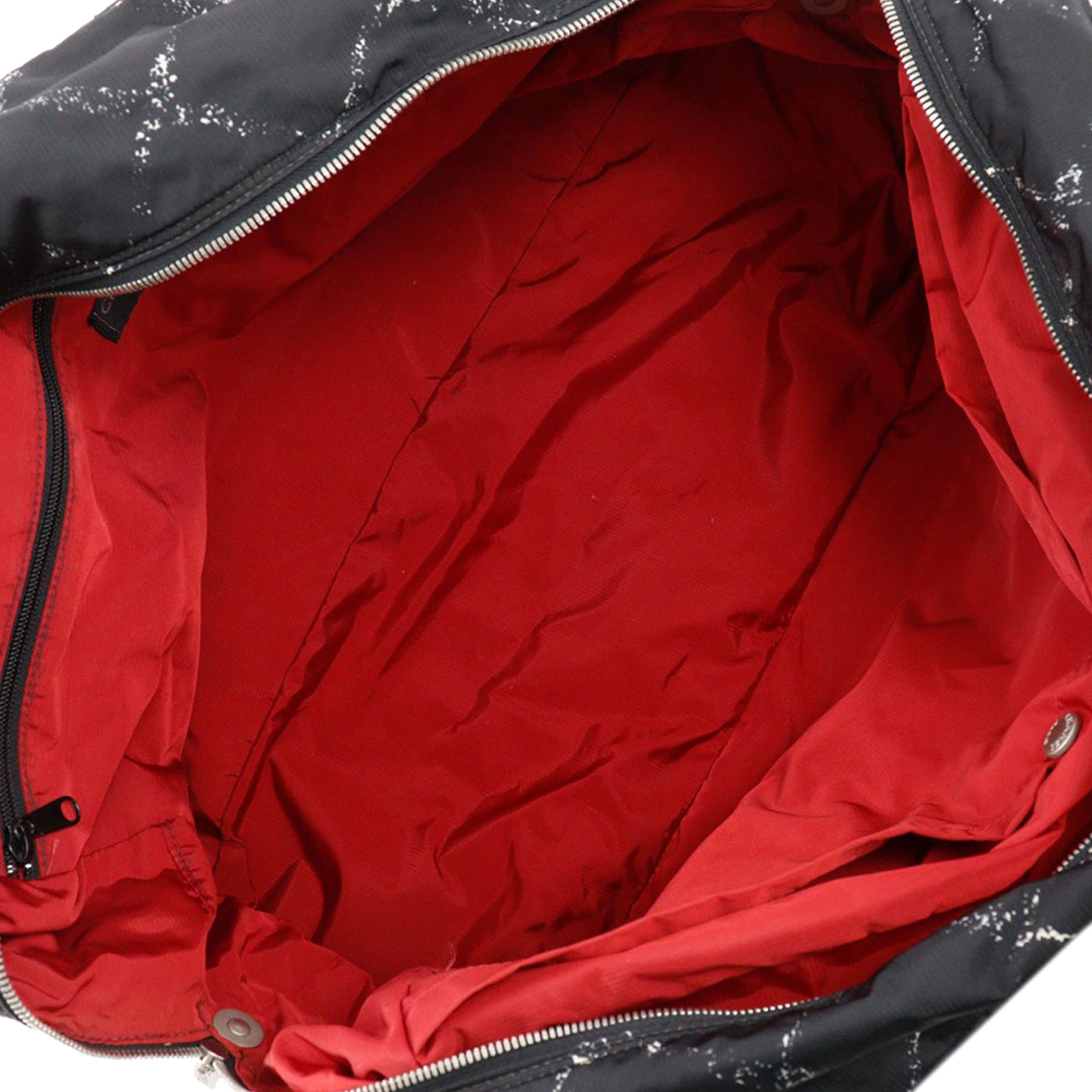 Chanel Old Travel Line Nylon Travel Bag, från Luxclusif, i färgen black. Klicka för att öppna bilden i stort format