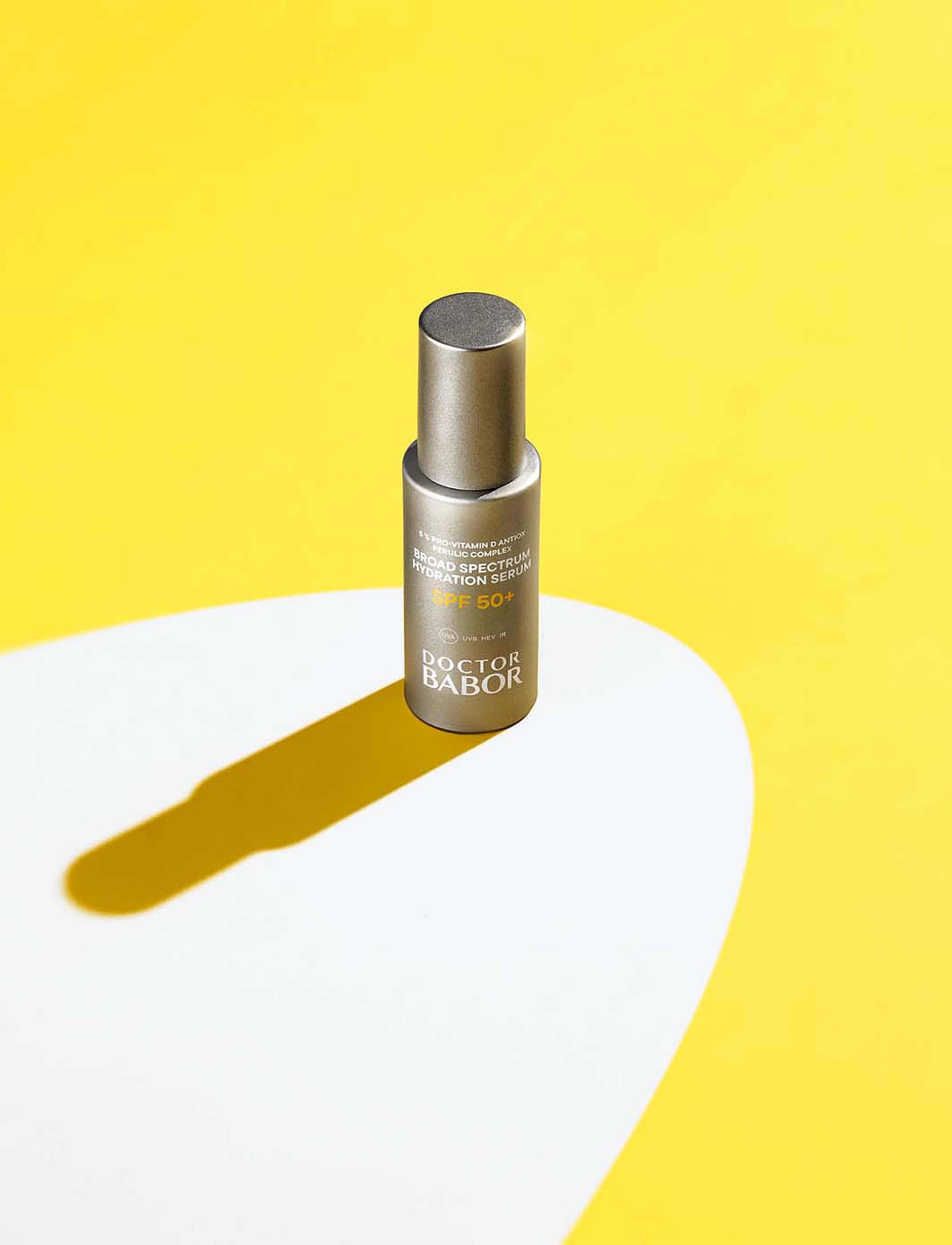 Broad Spectrum Hydration Serum SPF 50+, från BABOR. Klicka för att öppna bilden i stort format