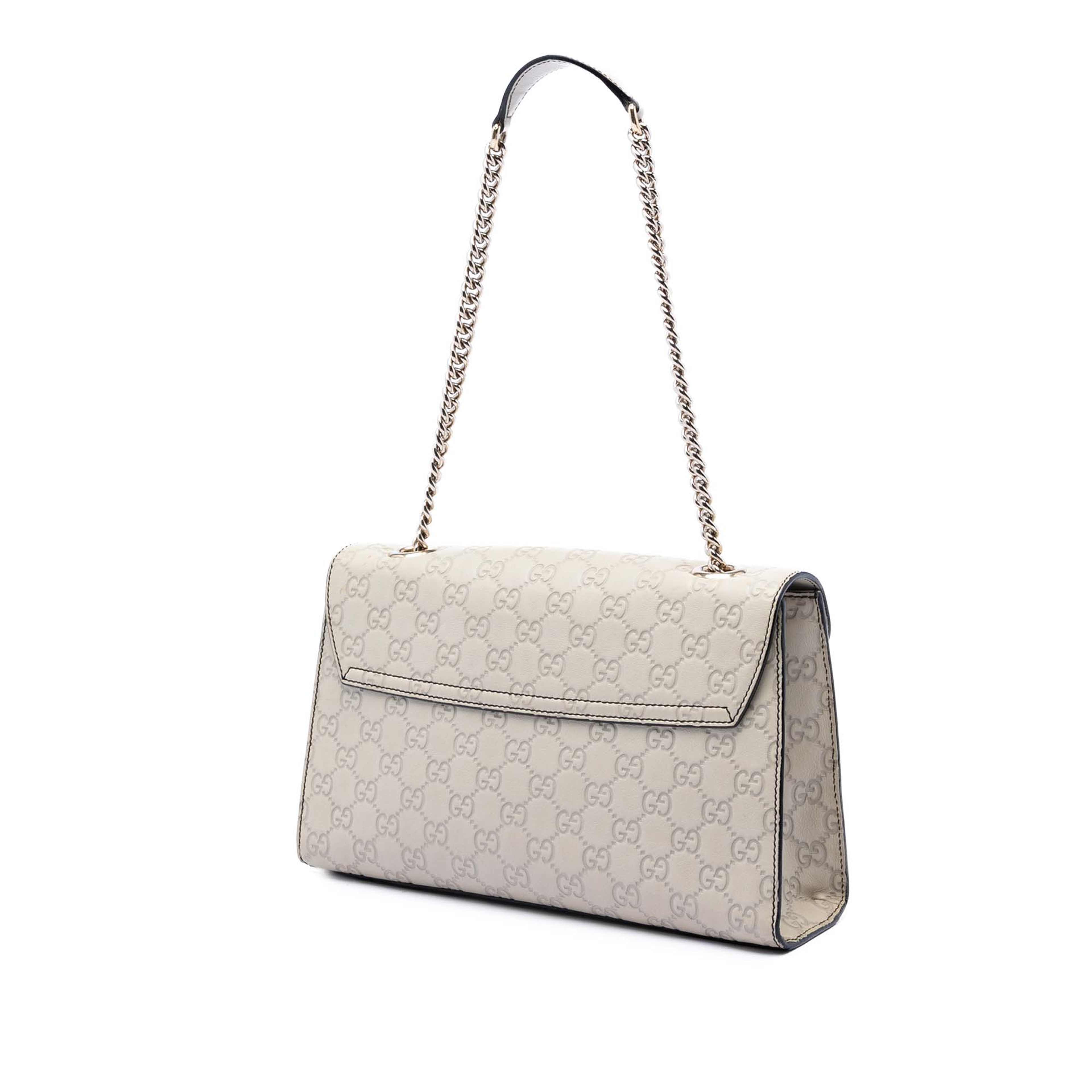 Gucci Medium Guccissima Emily Shoulder Bag, från Luxclusif, i färgen light gray. Klicka för att öppna bilden i stort format