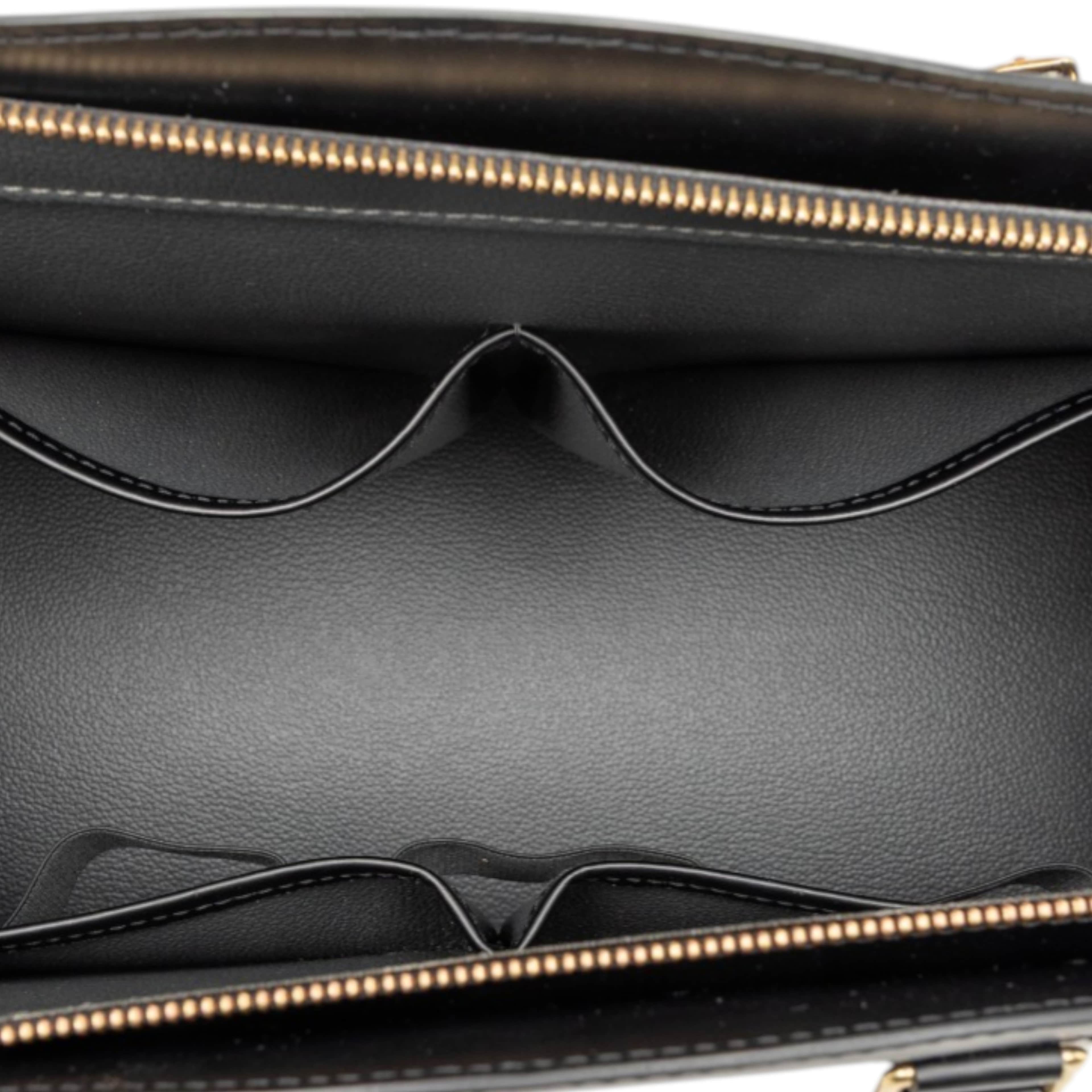 Louis Vuitton Epi Riviera, från Luxclusif, i färgen black. Klicka för att öppna bilden i stort format