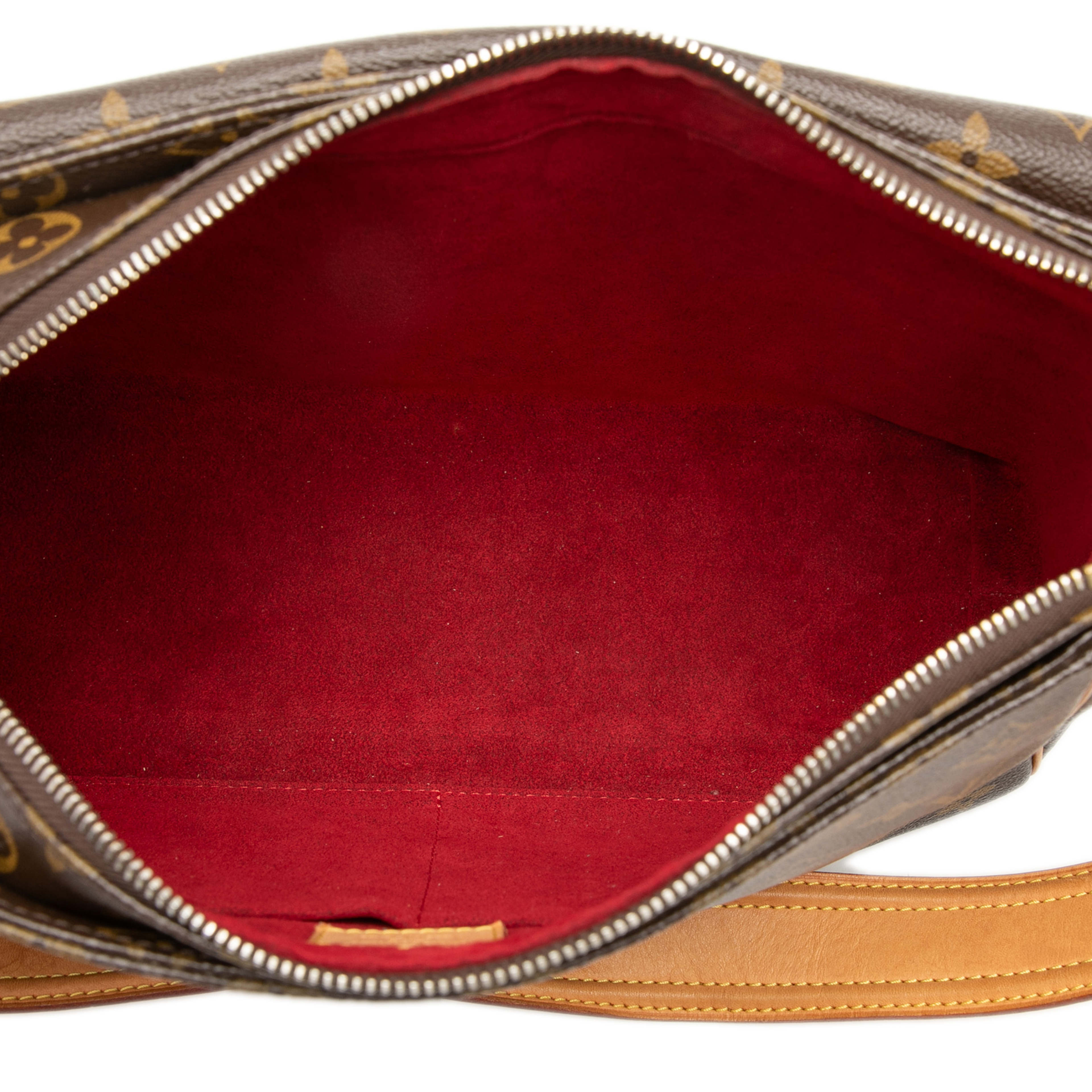 Louis Vuitton Monogram Viva Cite Gm, från Luxclusif, i färgen brown. Klicka för att öppna bilden i stort format