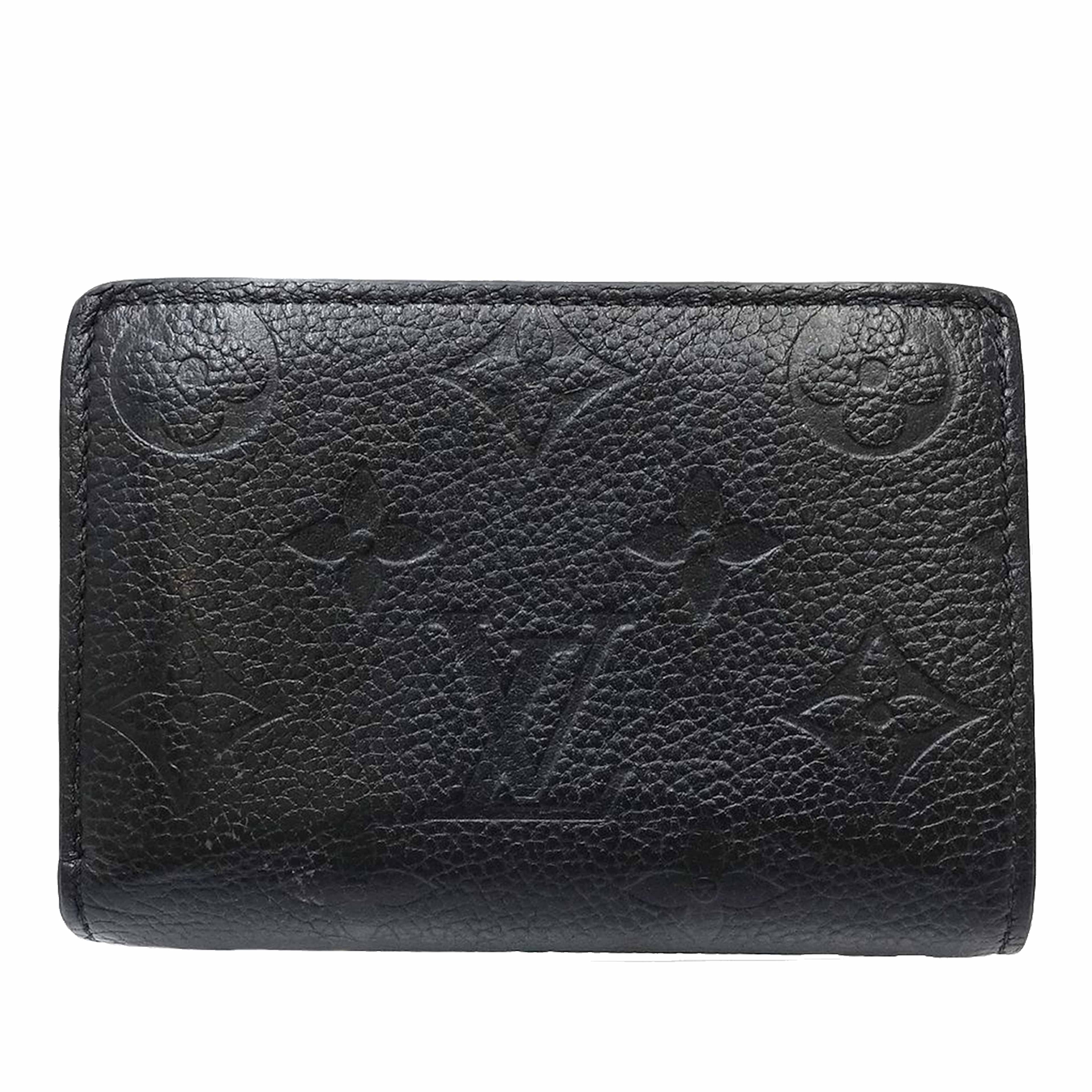 Louis Vuitton Monogram Empreinte Clea Wallet, från Luxclusif, i färgen black. Klicka för att öppna bilden i stort format