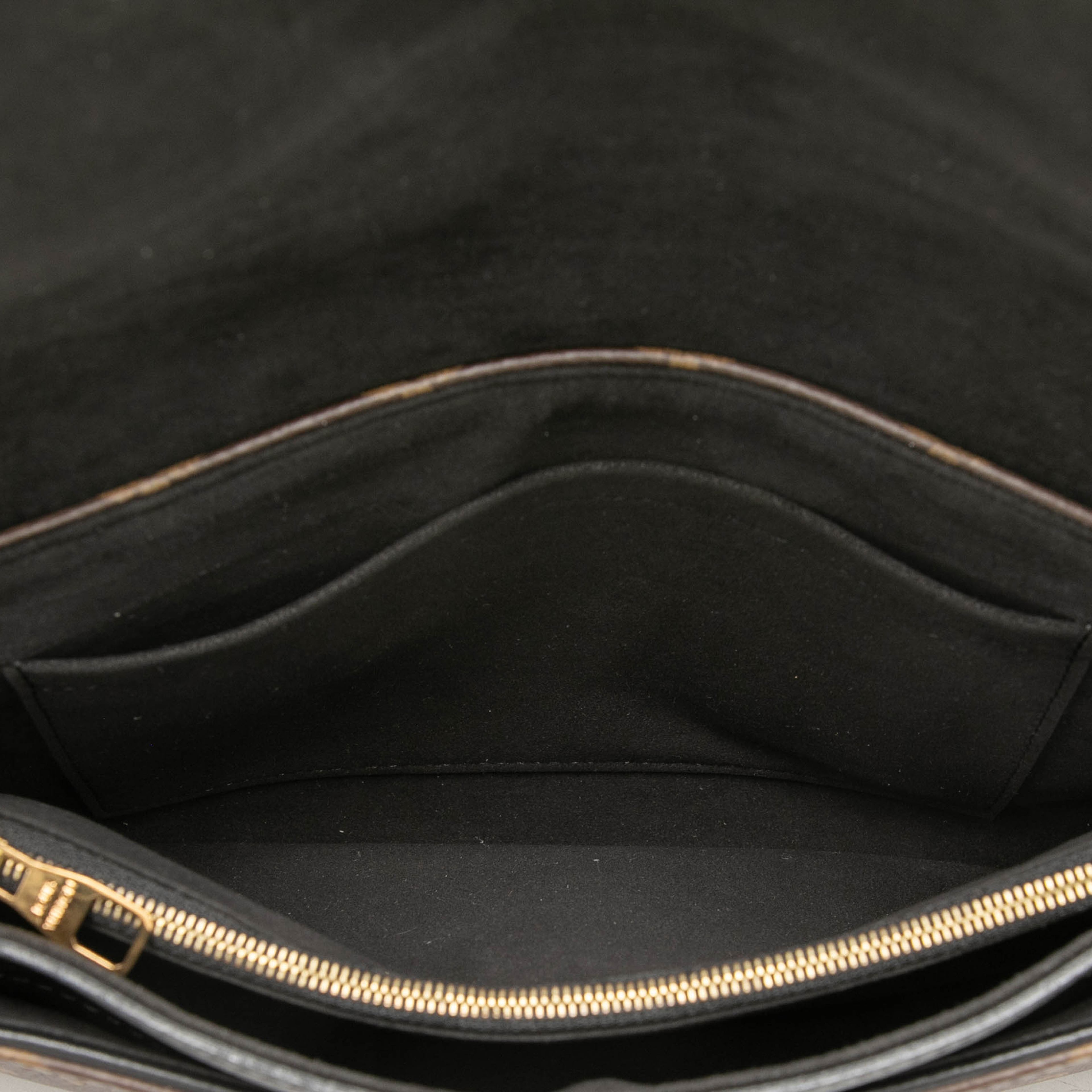 Louis Vuitton Monogram Pallas Chain, från Luxclusif, i färgen brown. Klicka för att öppna bilden i stort format