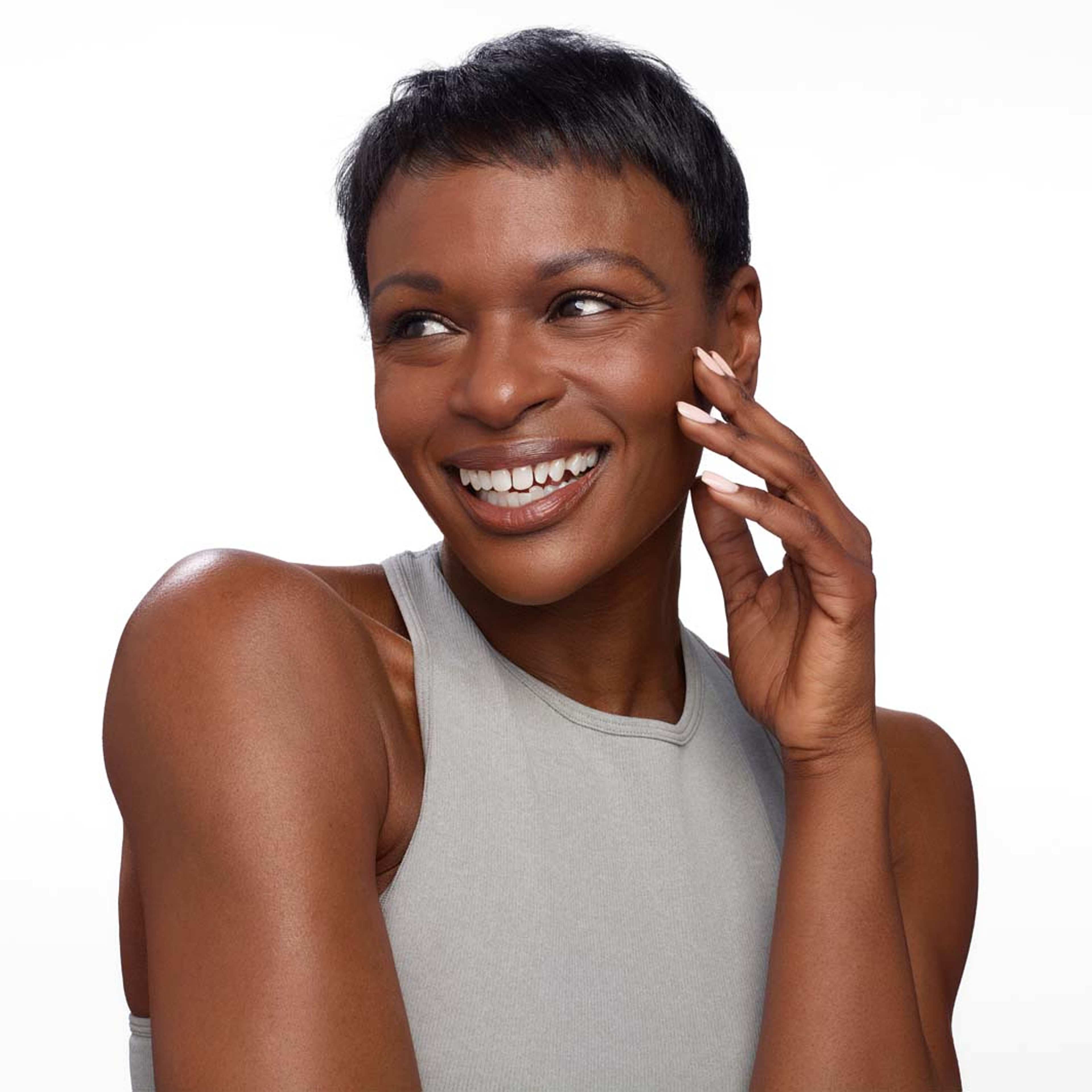 Age Defense Conditioner, från Nioxin. Klicka för att öppna bilden i stort format