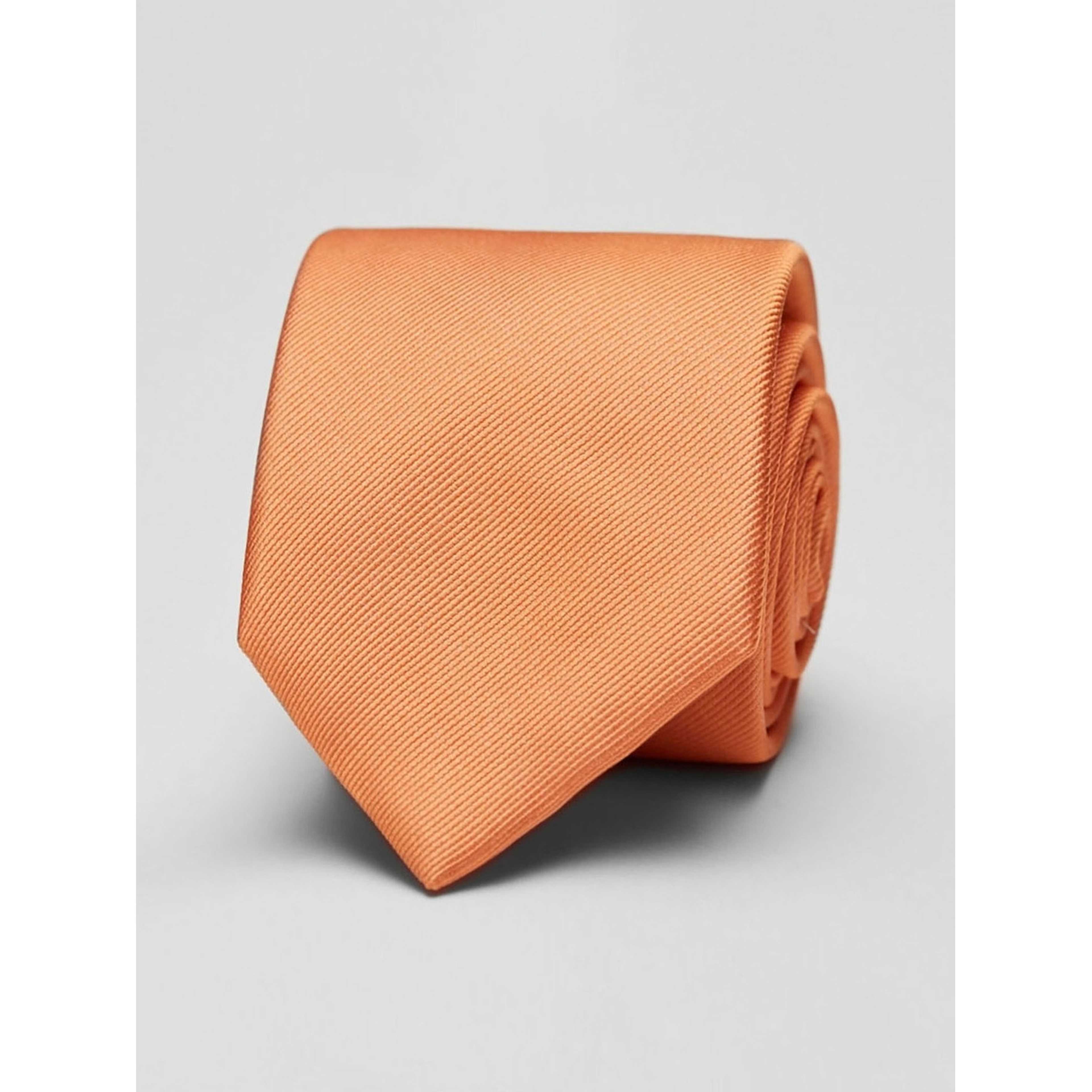 Tie Plain