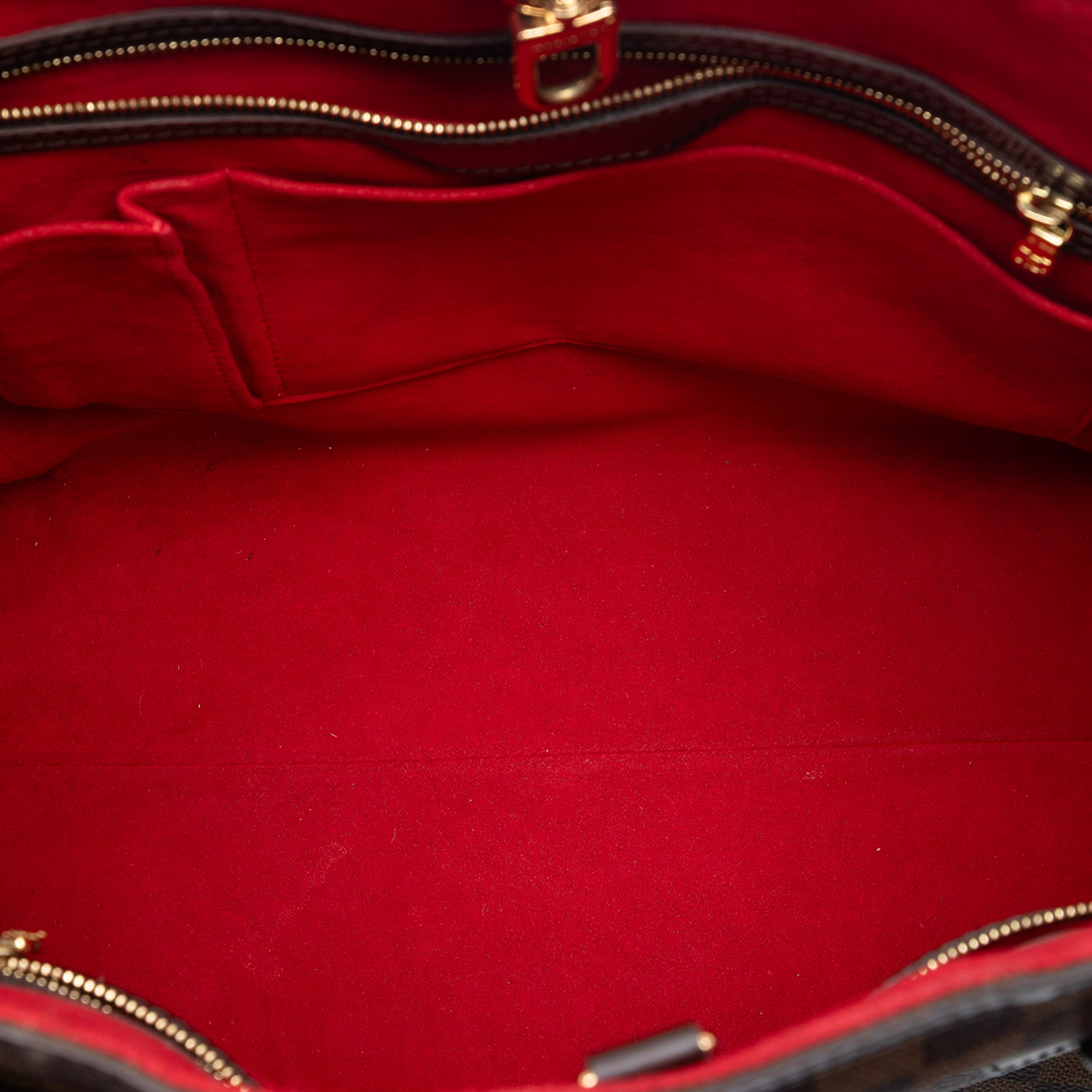 Louis Vuitton Damier Ebene Hampstead Gm, från Luxclusif, i färgen brown. Klicka för att öppna bilden i stort format