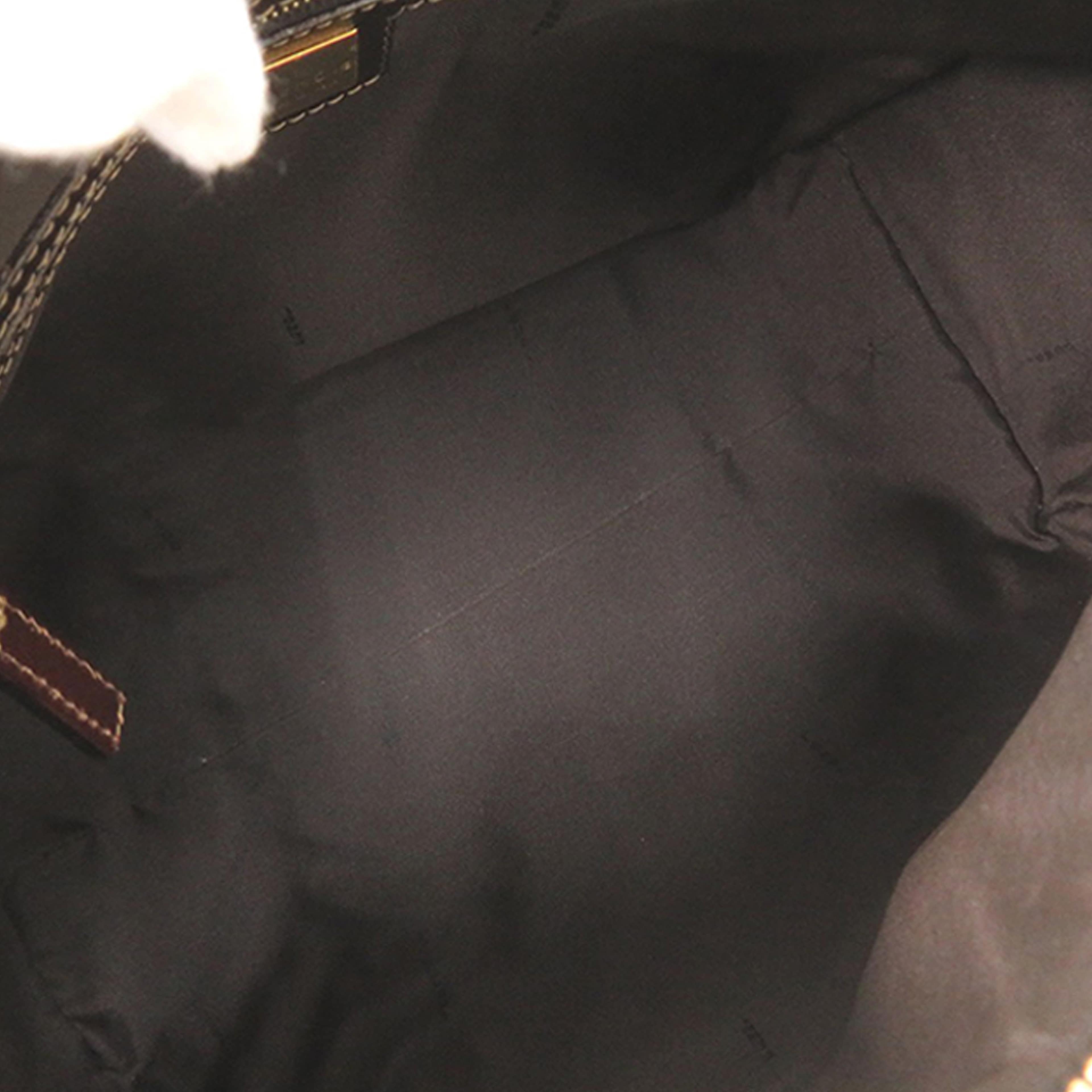 Fendi Zucchino Crystal Boston Bag, från Luxclusif, i färgen beige. Klicka för att öppna bilden i stort format