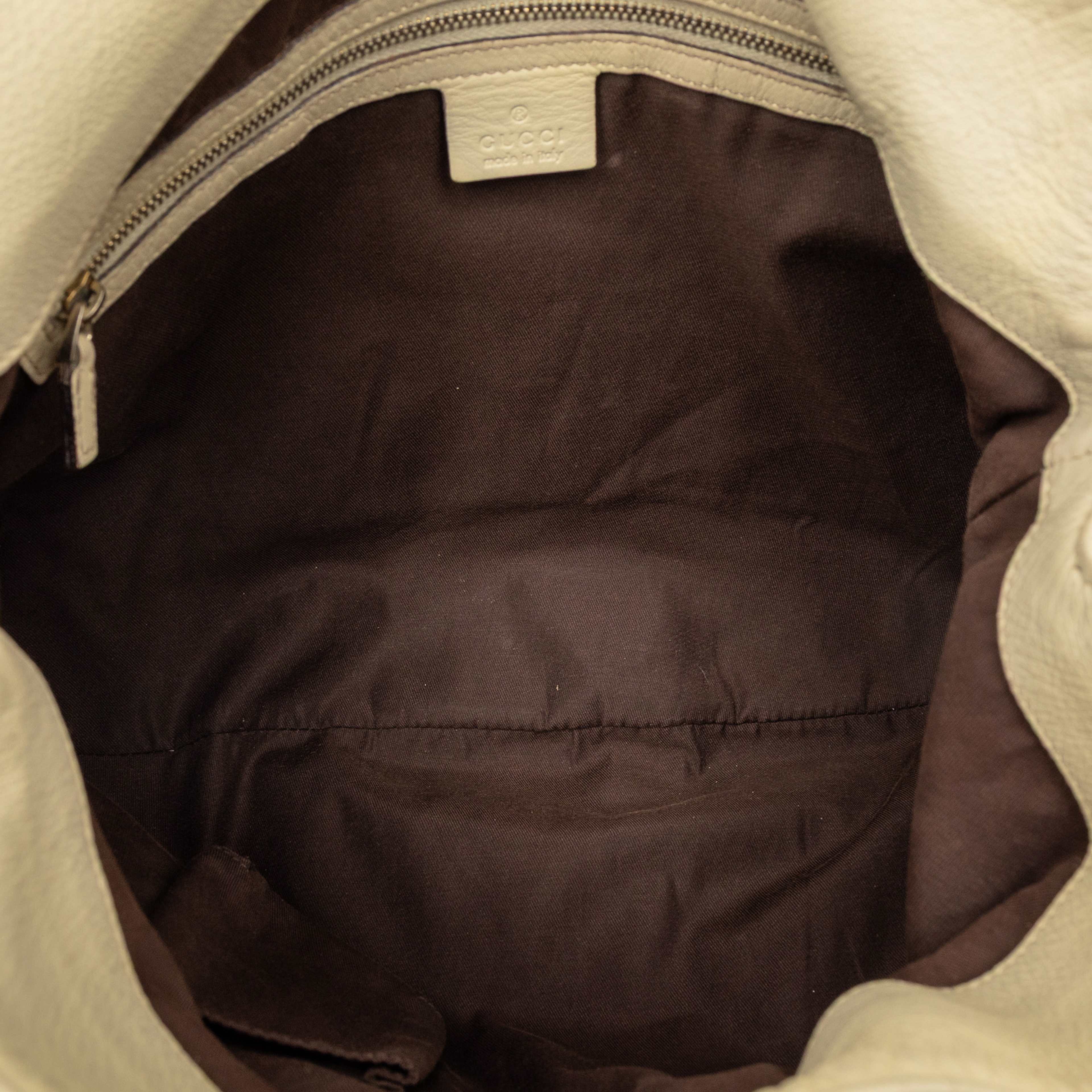 Gucci Medium Gg Canvas Peggy Satchel, från Luxclusif, i färgen brown. Klicka för att öppna bilden i stort format