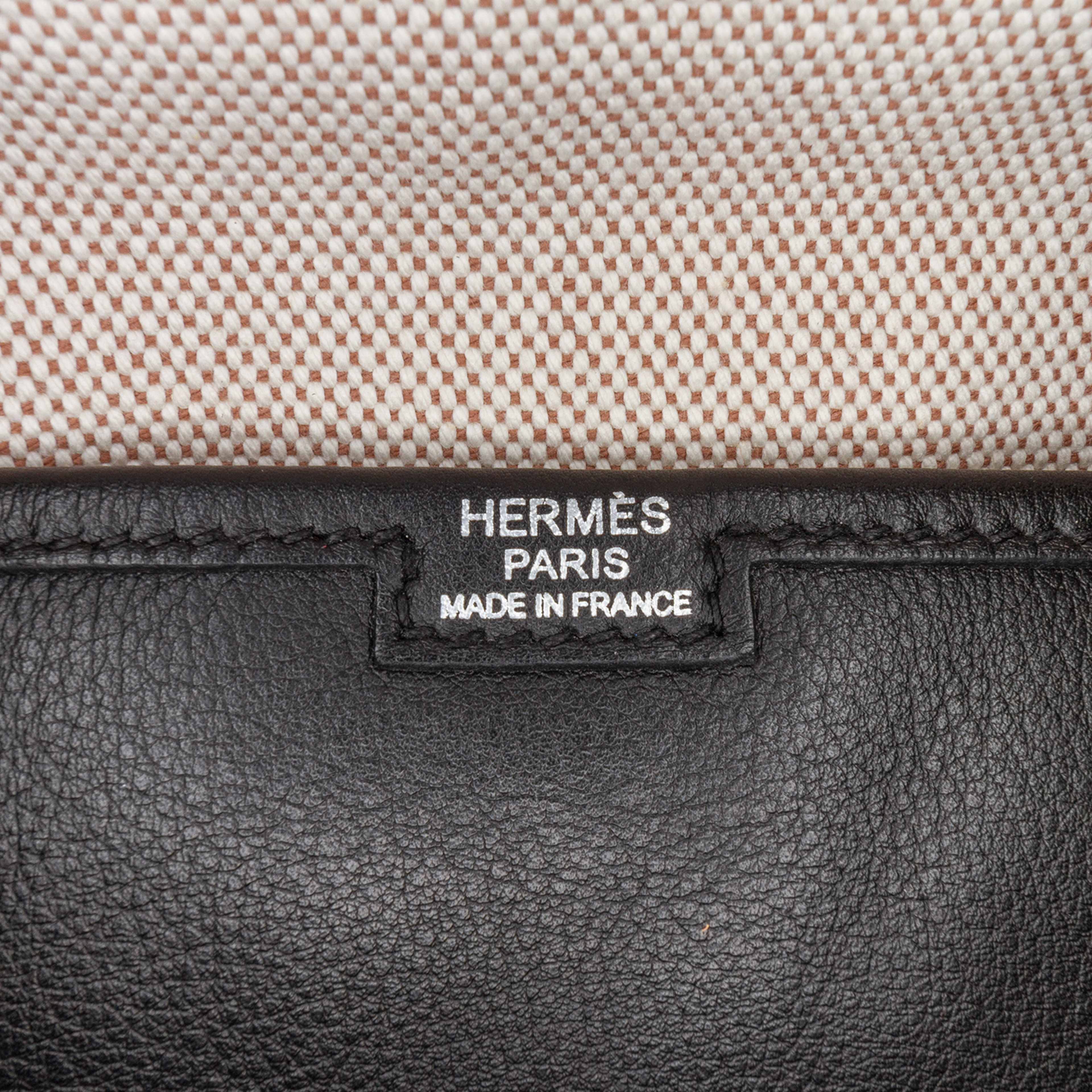 Hermès Swift Jige Gm, från Luxclusif, i färgen black. Klicka för att öppna bilden i stort format
