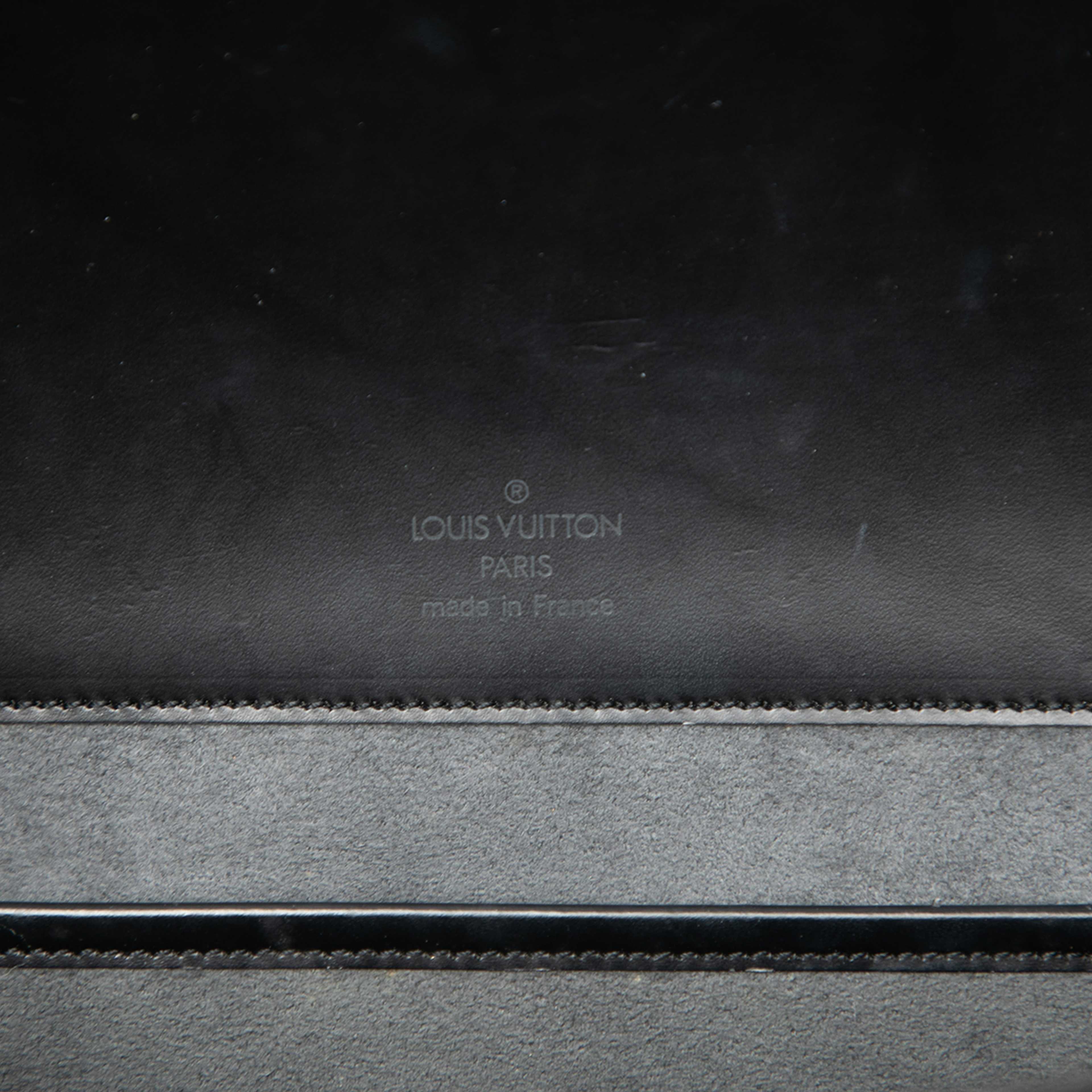 Louis Vuitton Epi Nocturne Gm, från Luxclusif, i färgen black. Klicka för att öppna bilden i stort format