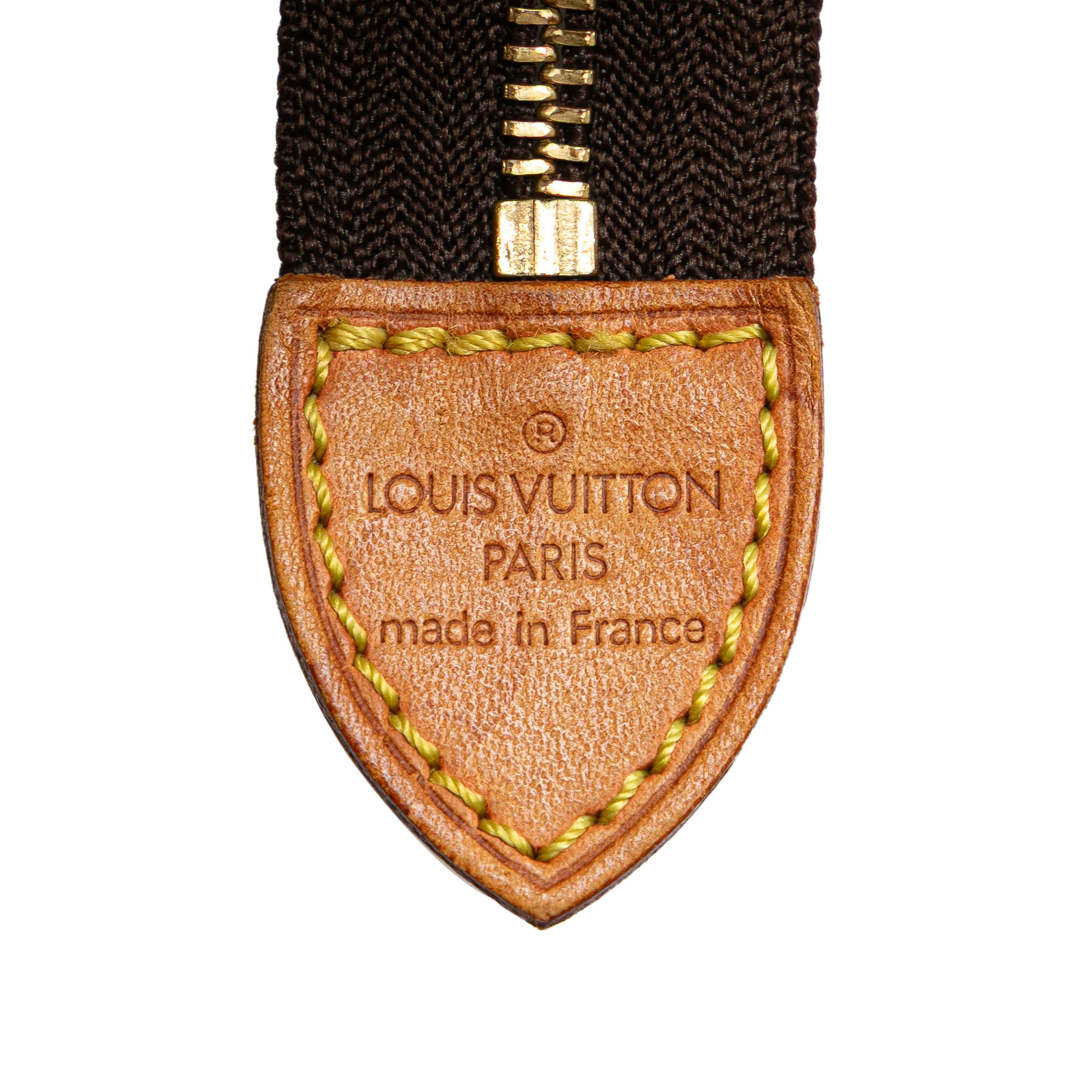 Louis Vuitton Monogram Toiletry Pouch 15, från Luxclusif, i färgen brown. Klicka för att öppna bilden i stort format