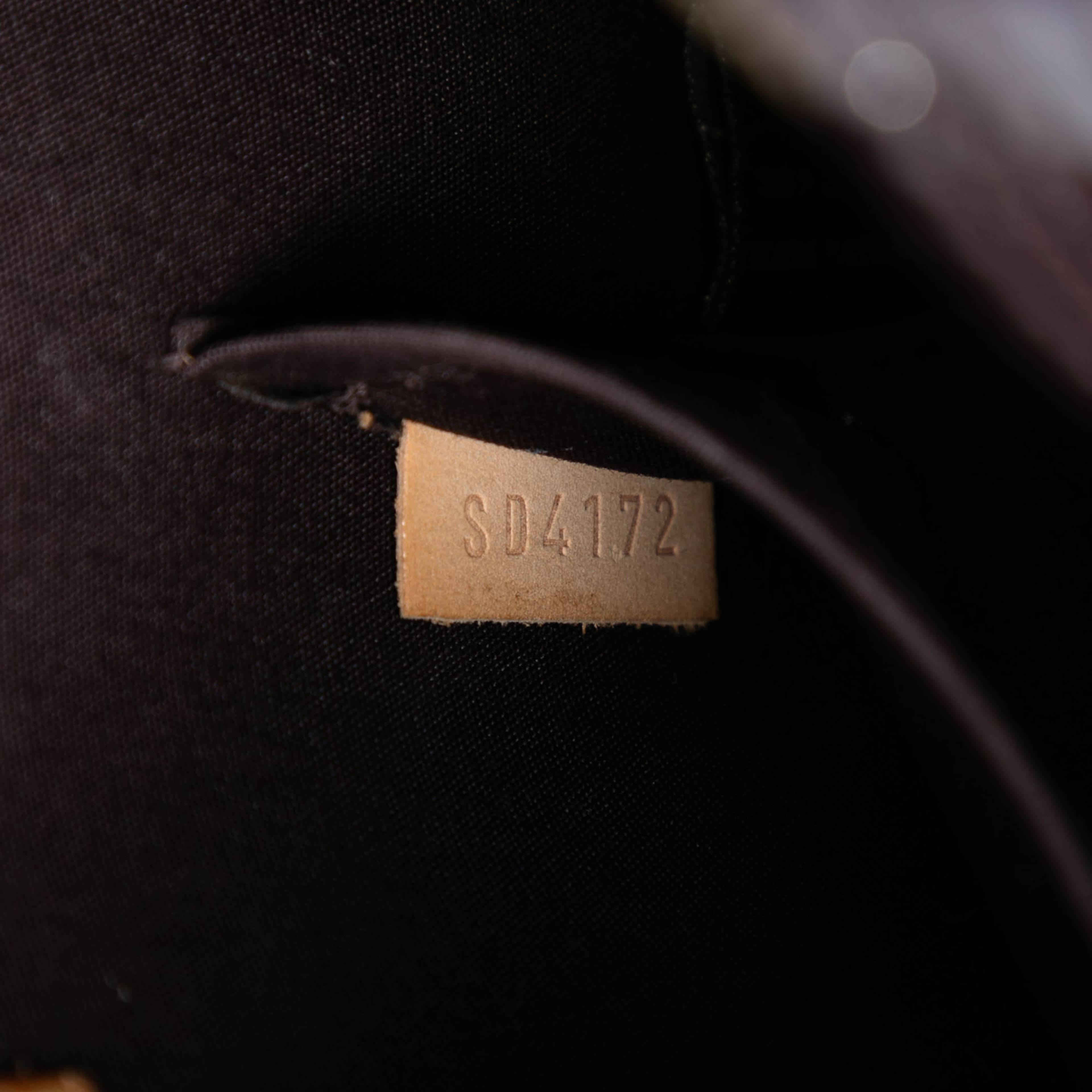 Louis Vuitton Monogram Vernis Alma Bb, från Luxclusif, i färgen purpur. Klicka för att öppna bilden i stort format