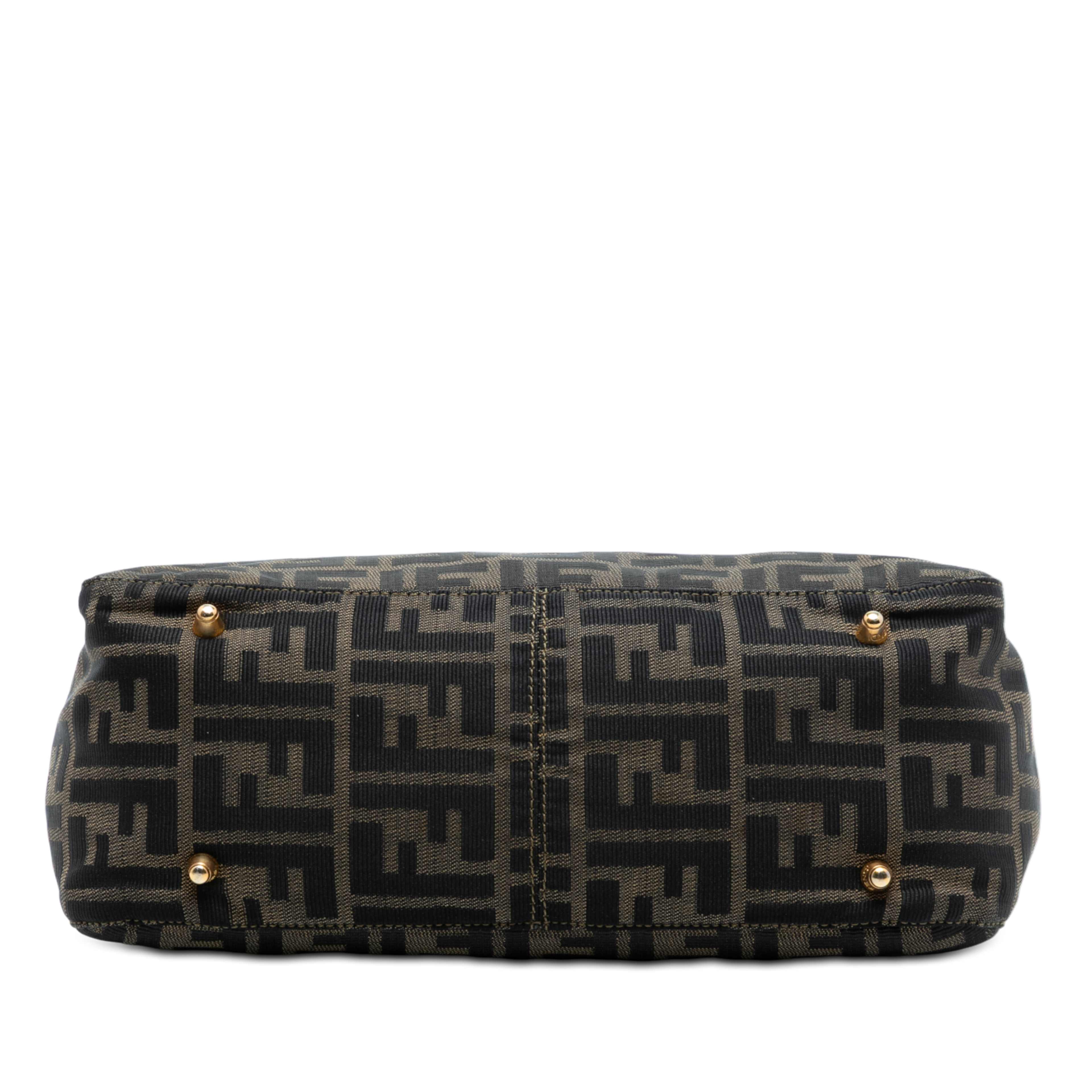 Fendi Small Zucca Canvas Twins Tote, från Luxclusif, i färgen brown. Klicka för att öppna bilden i stort format