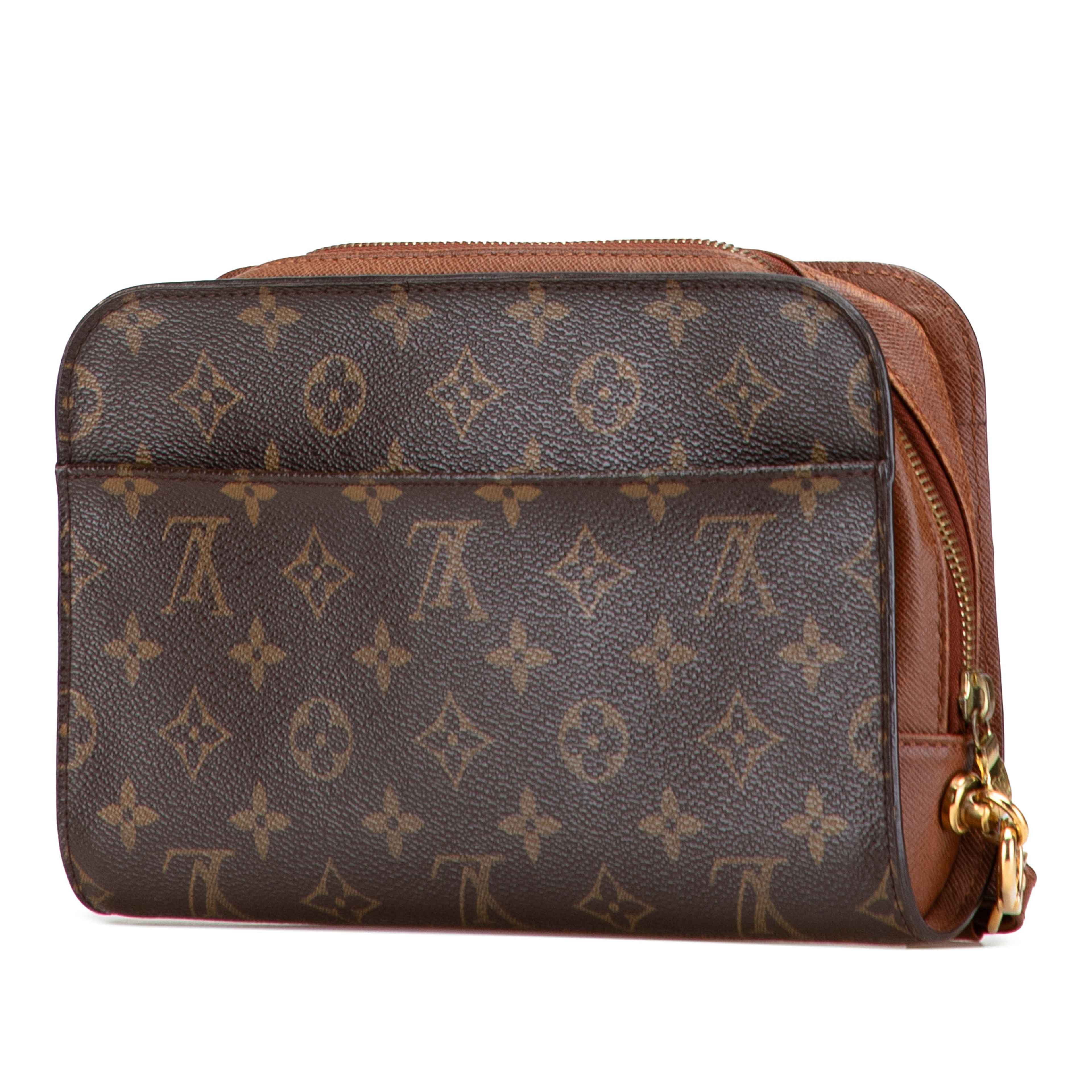 Louis Vuitton Monogram Orsay, från Luxclusif, i färgen brown. Klicka för att öppna bilden i stort format