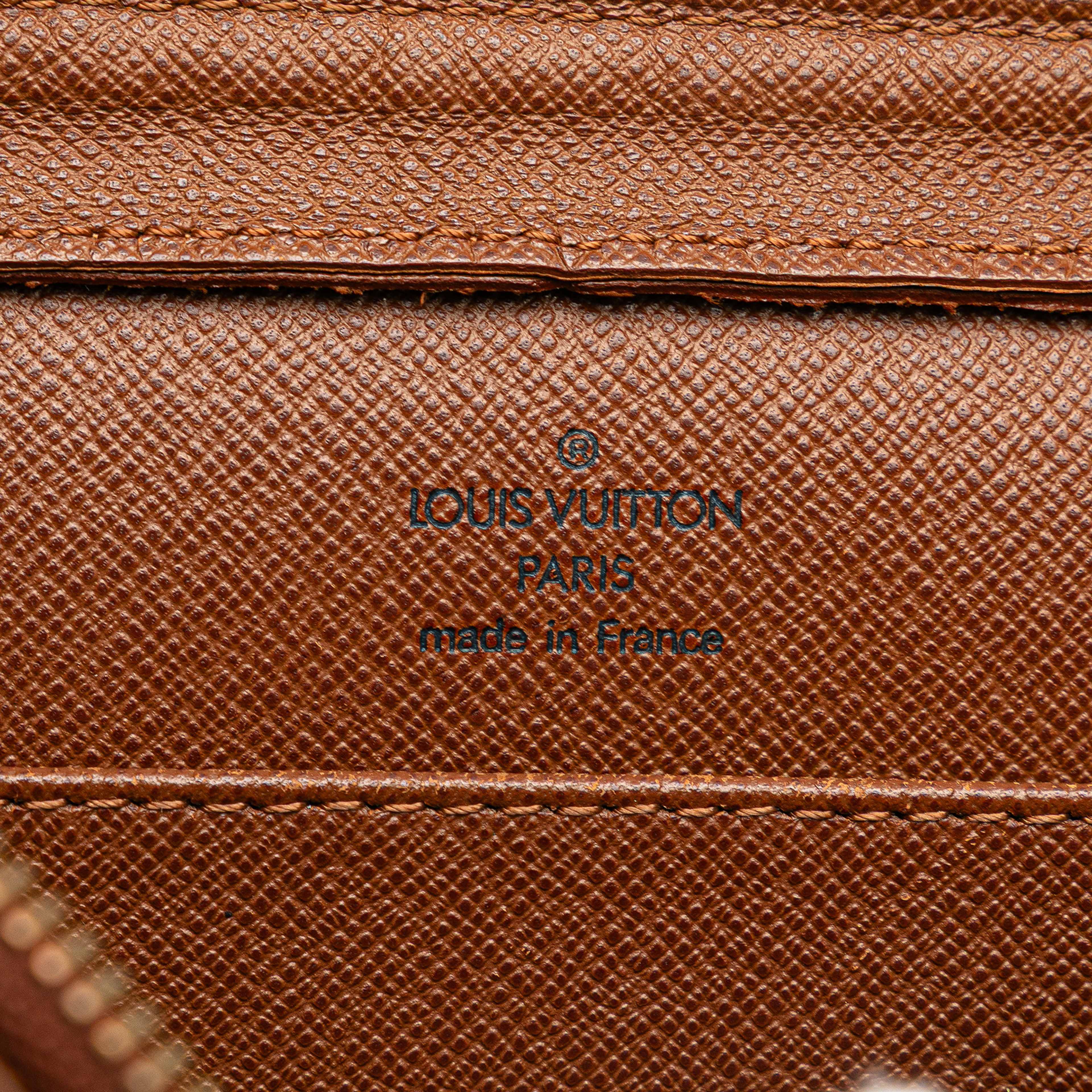 Louis Vuitton Monogram Orsay, från Luxclusif, i färgen brown. Klicka för att öppna bilden i stort format