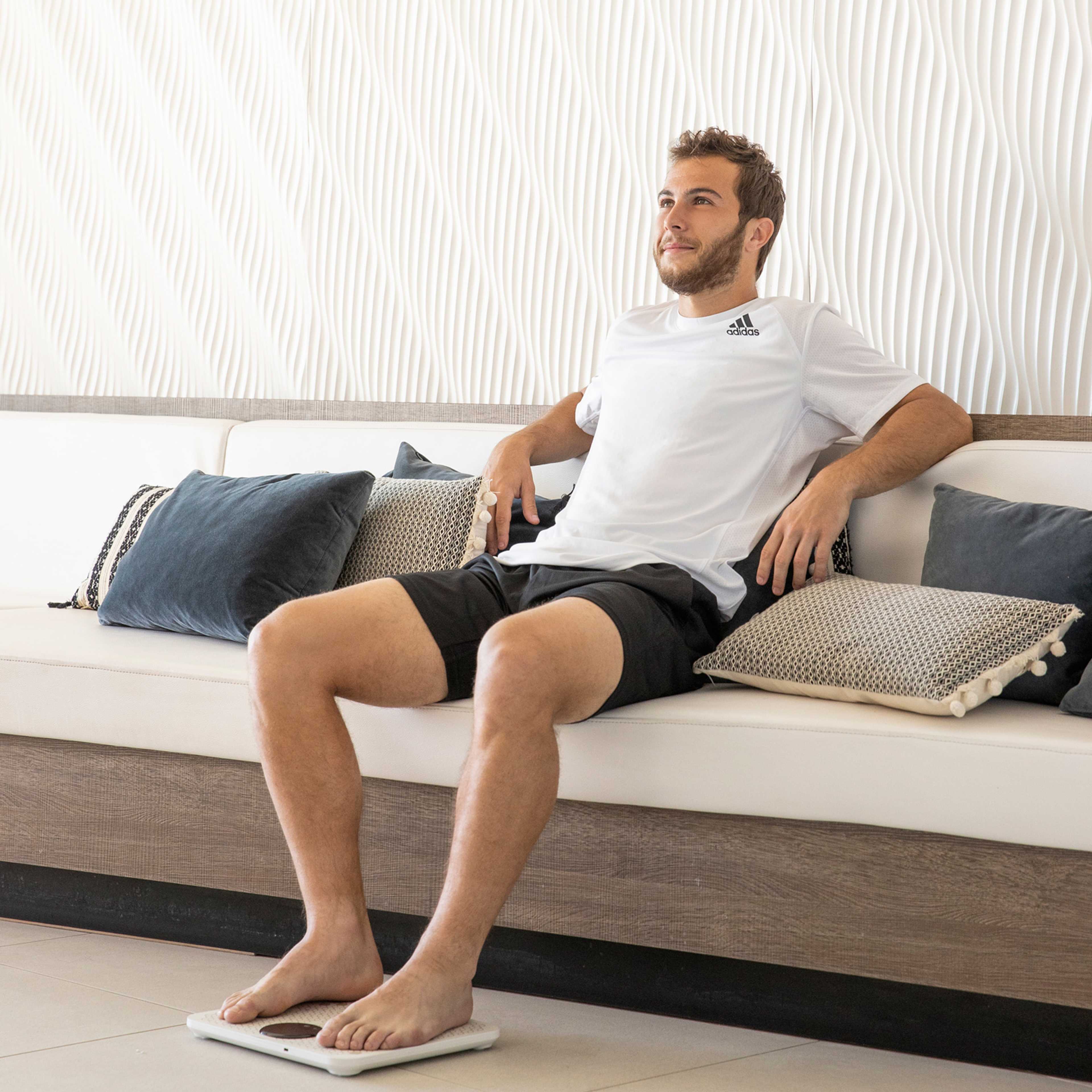 Personvåg Power Massager Med Elektrostimulering 180 Kg, från Terraillon, i färgen vit. Klicka för att öppna bilden i stort format