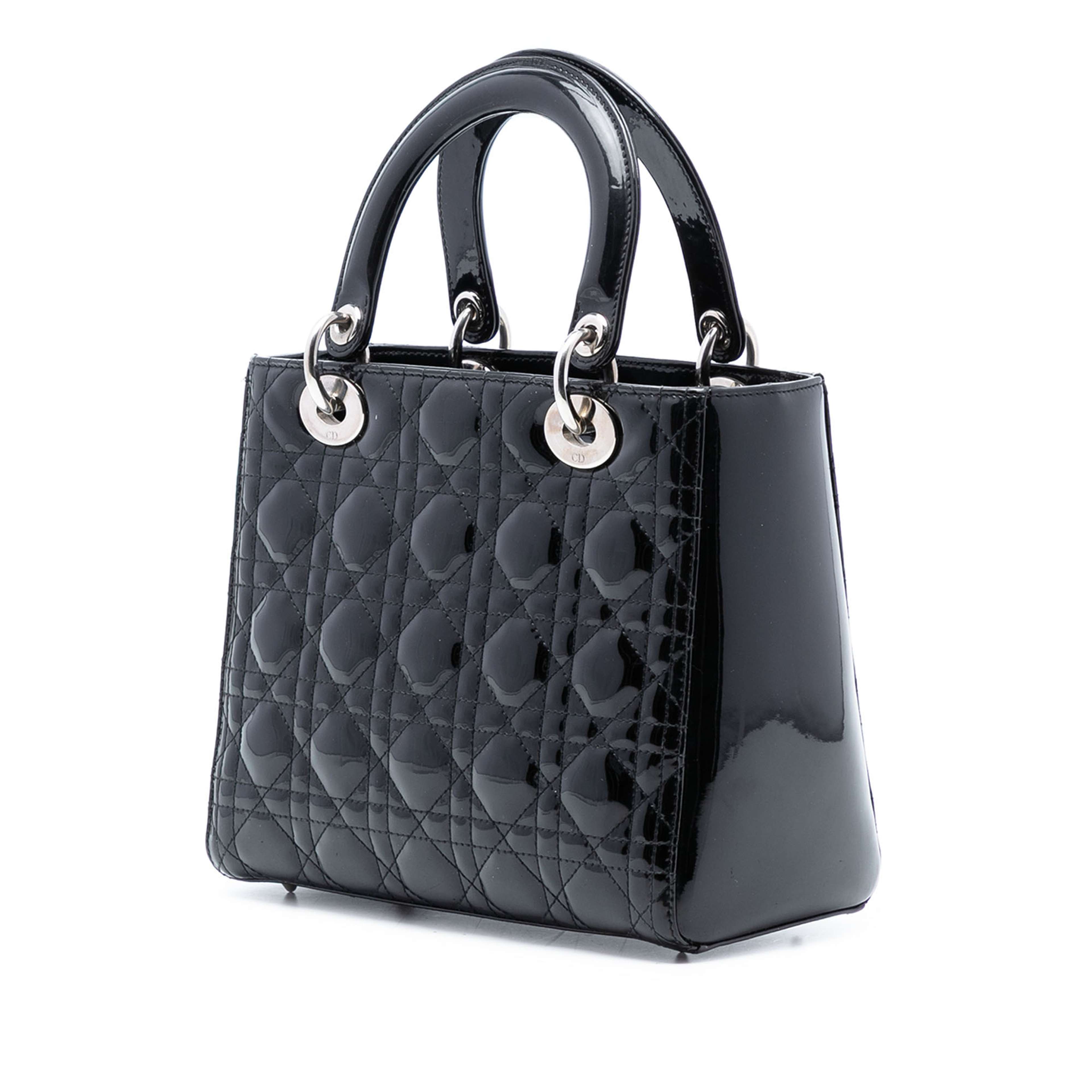 Dior Medium Patent Cannage Lady Dior, från Luxclusif, i färgen black. Klicka för att öppna bilden i stort format