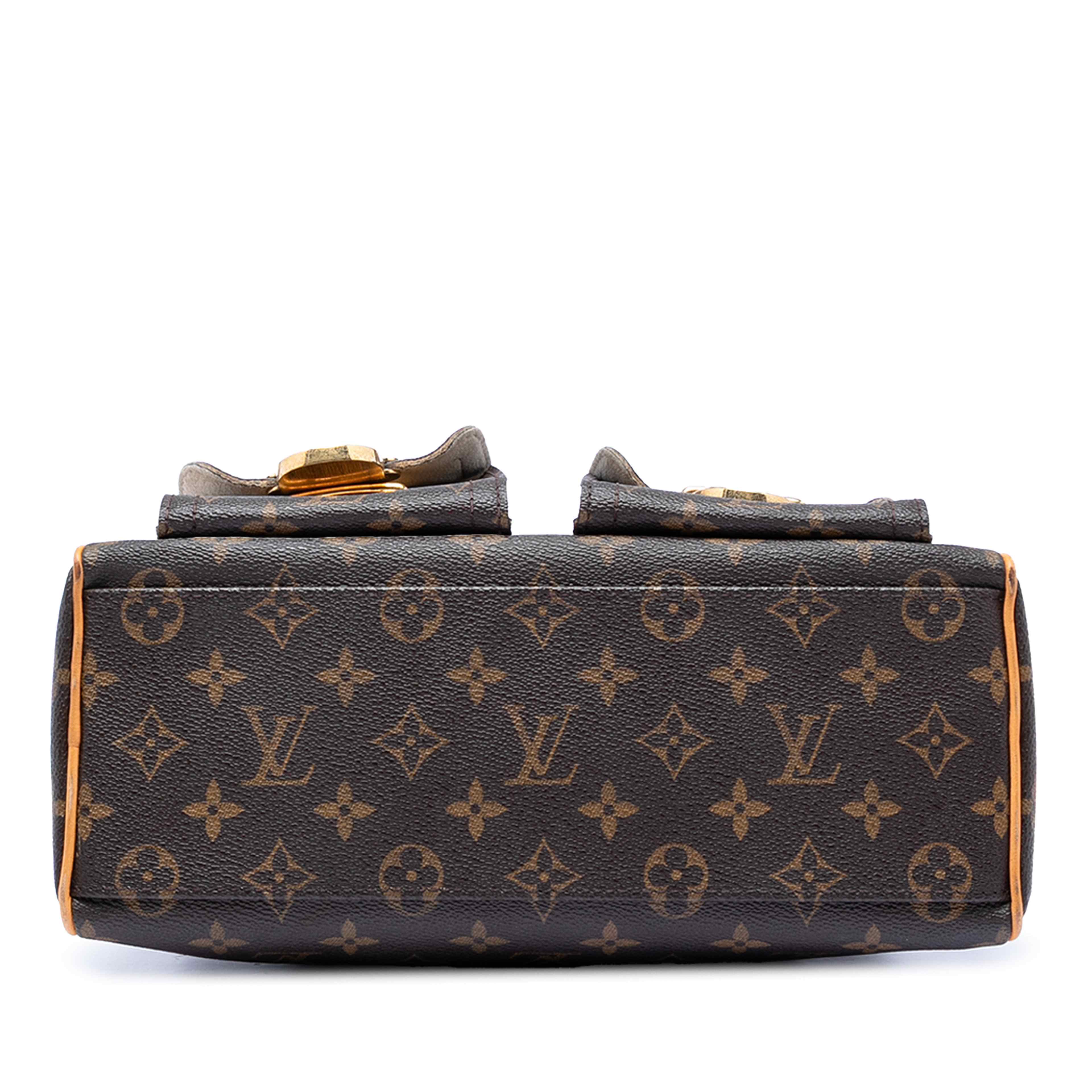 Louis Vuitton Monogram Manhattan Pm, från Luxclusif, i färgen brown. Klicka för att öppna bilden i stort format