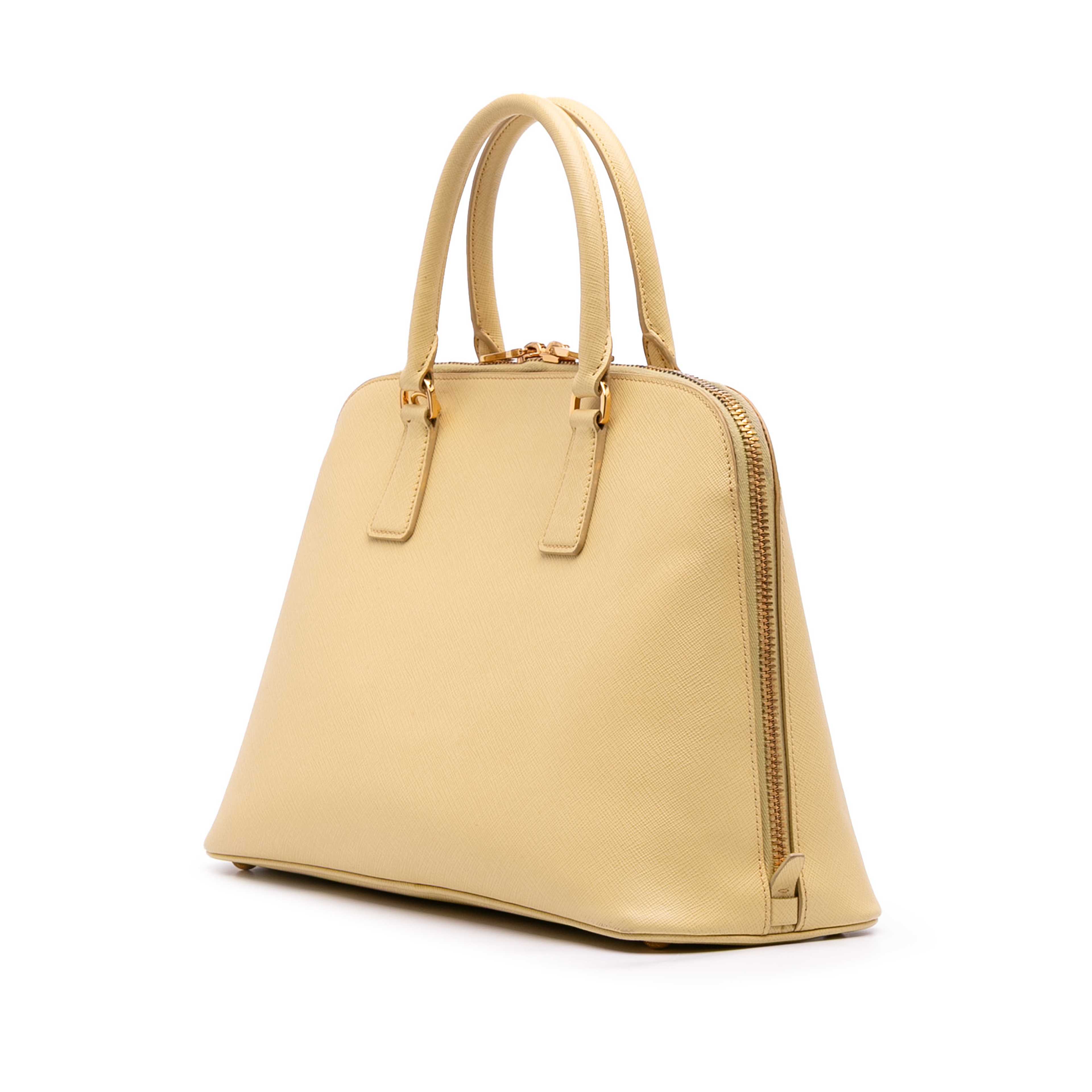 Prada Medium Saffiano Lux Promenade Satchel, från Luxclusif, i färgen light yellow. Klicka för att öppna bilden i stort format