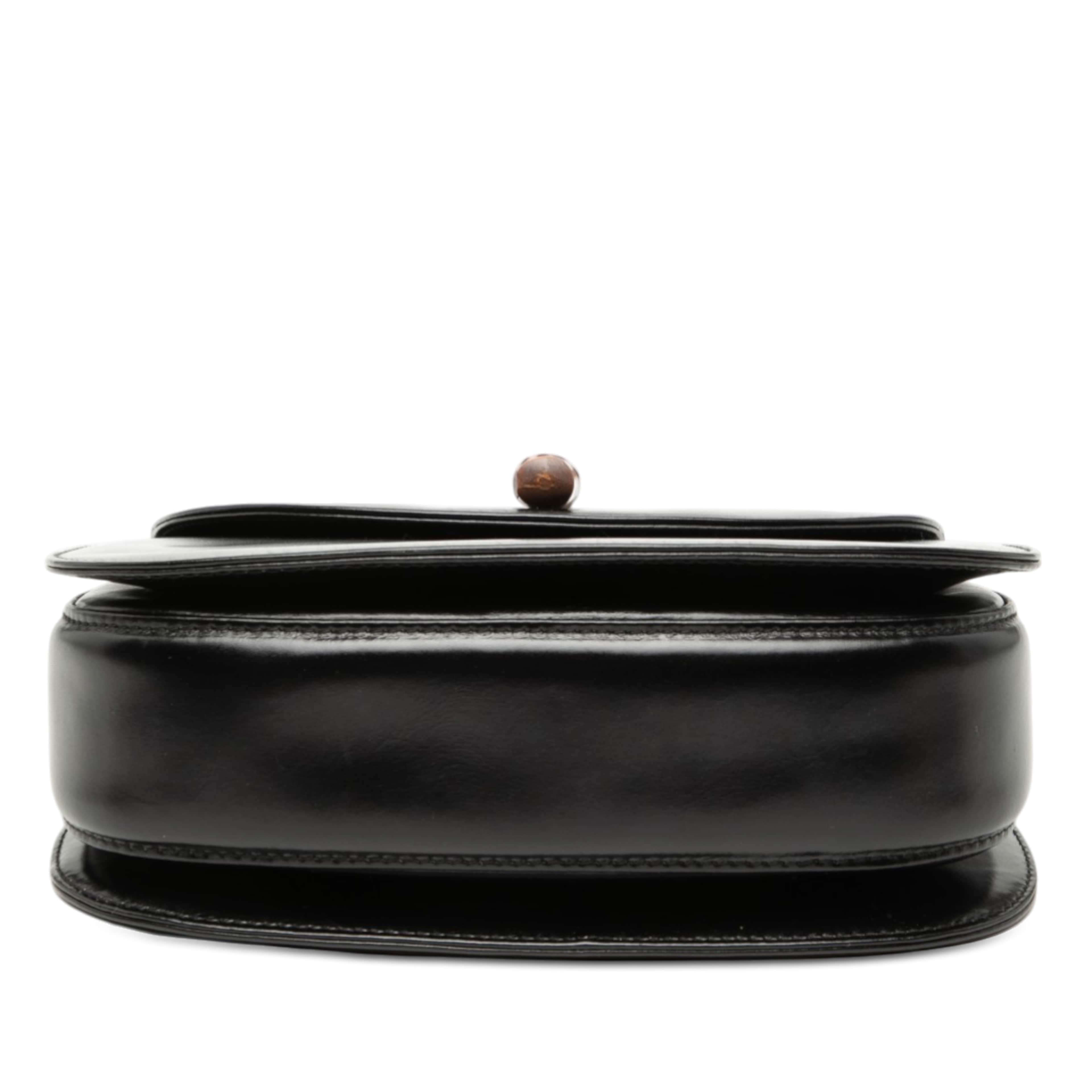 Gucci Small Calfskin Bamboo Night, från Luxclusif, i färgen black. Klicka för att öppna bilden i stort format