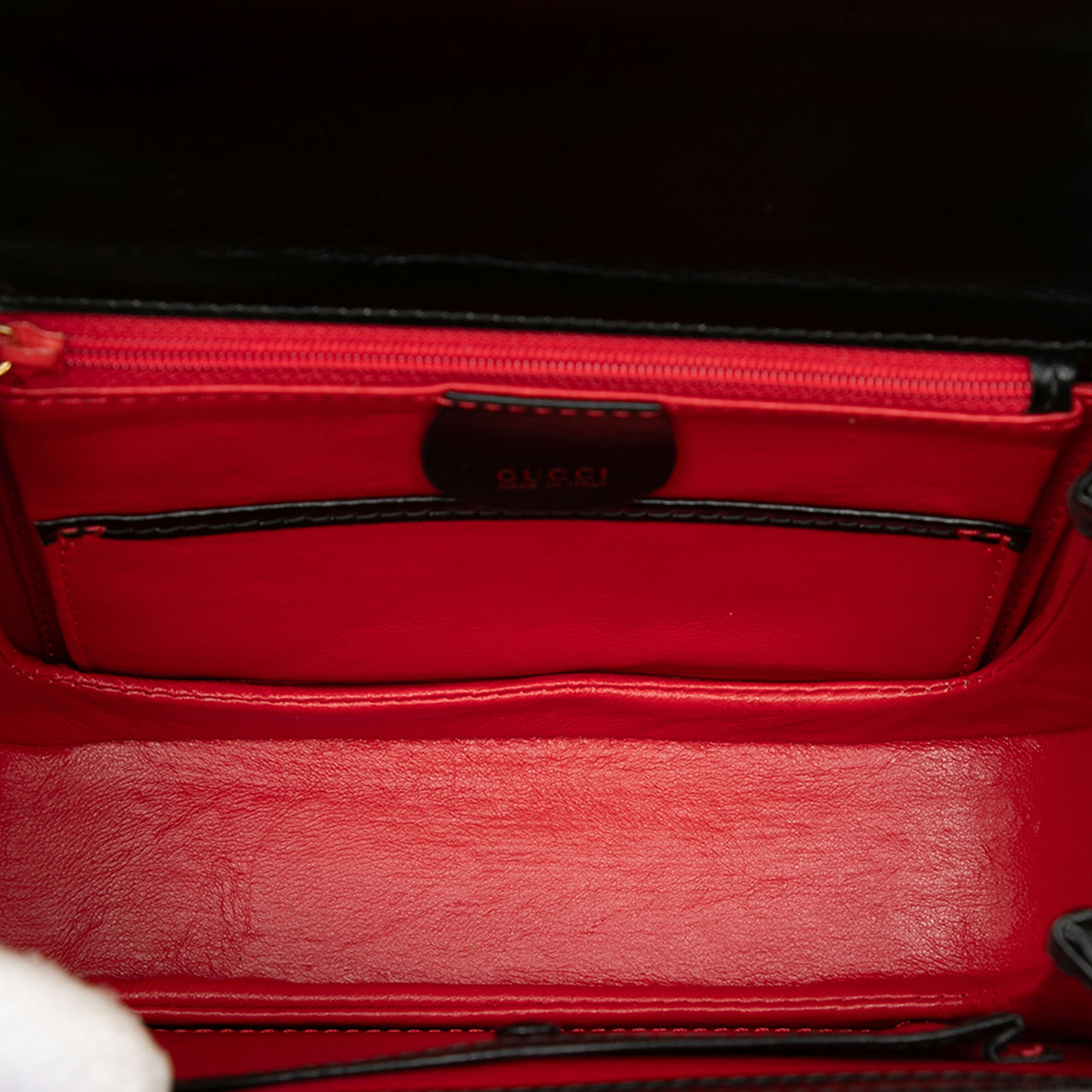 Gucci Small Calfskin Bamboo Night, från Luxclusif, i färgen black. Klicka för att öppna bilden i stort format