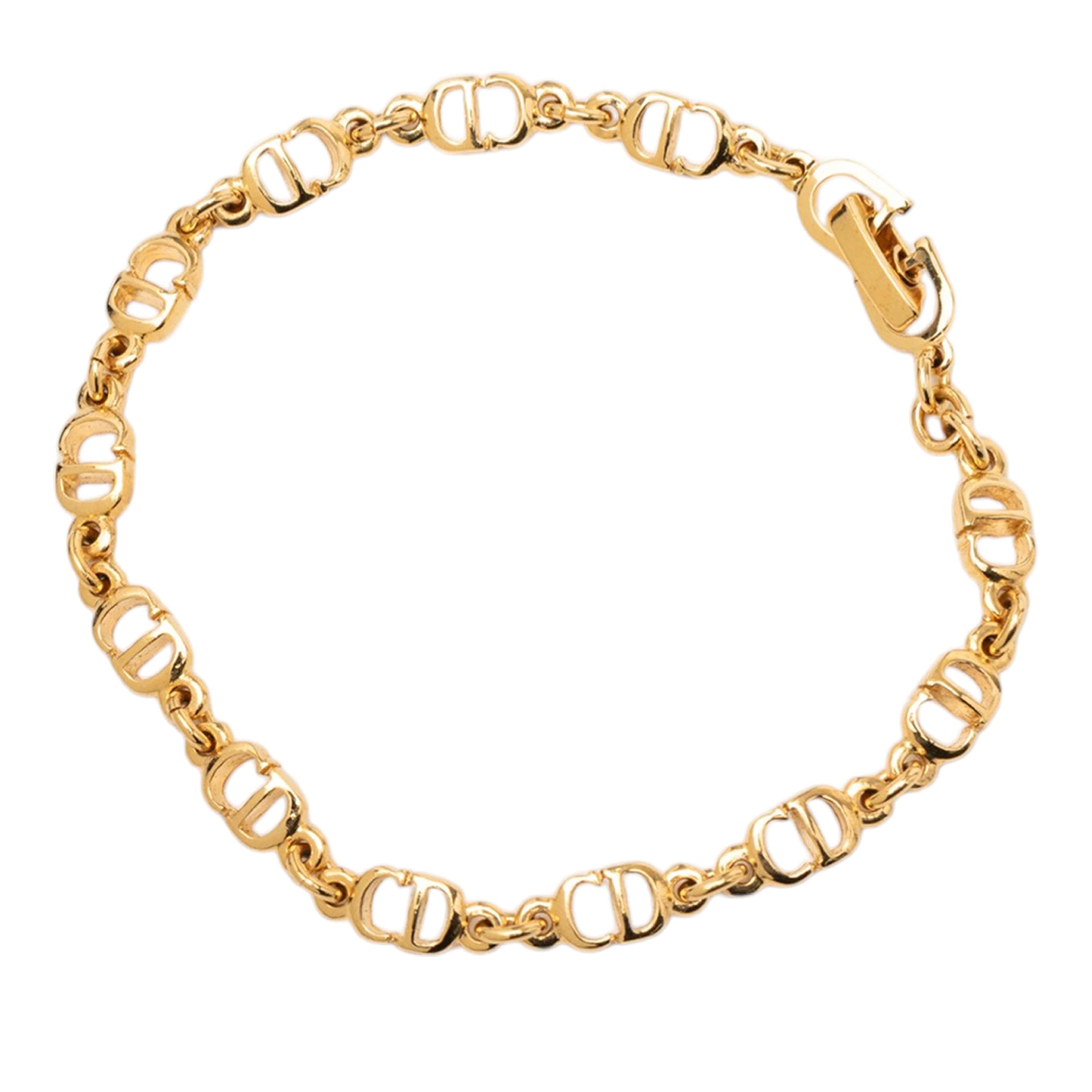 Dior Gold Plated Cd Logo Bracelet, från Luxclusif, i färgen gold. Klicka för att öppna bilden i stort format