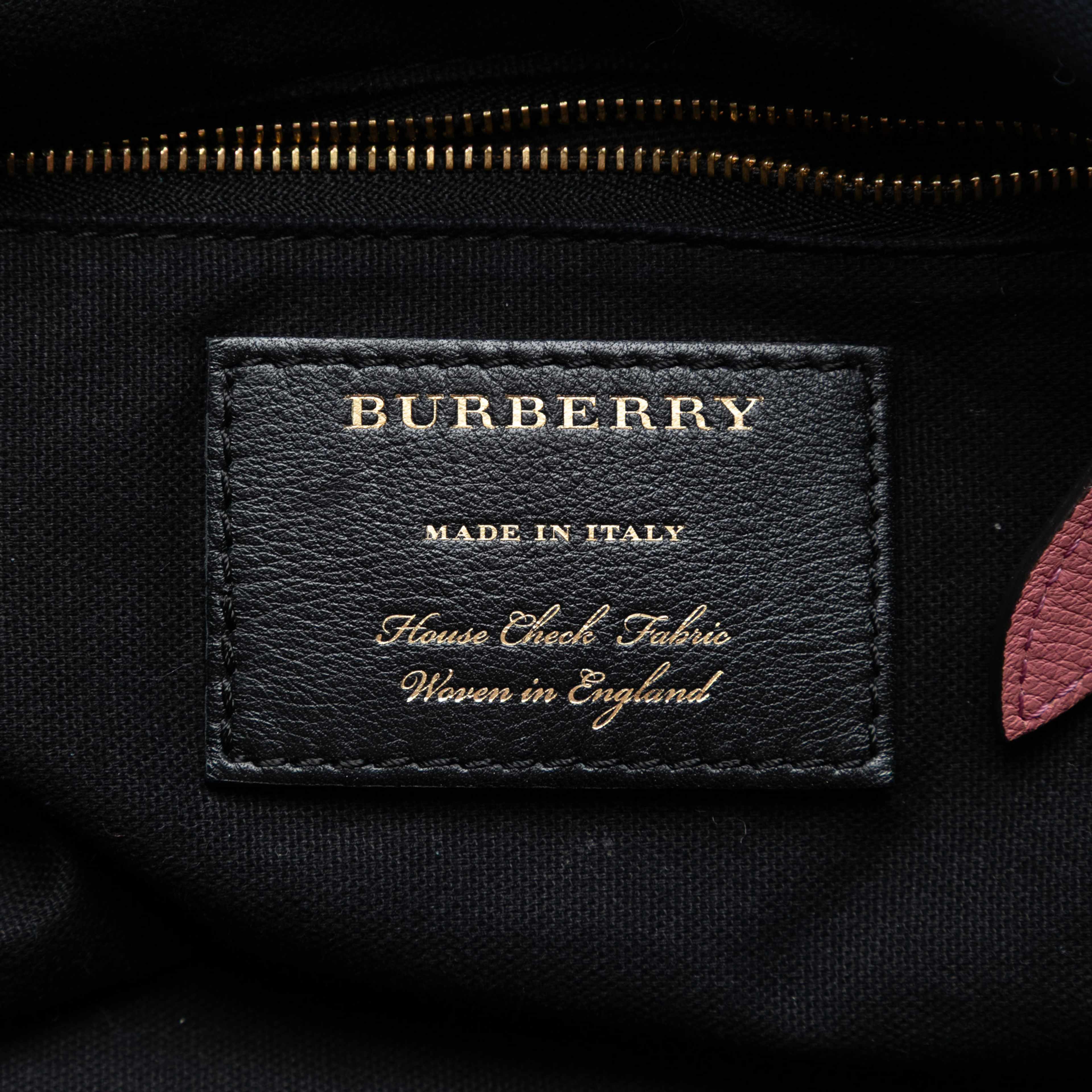 Burberry Small Leather And House Check Canvas Canterbury Tote, från Luxclusif, i färgen pink. Klicka för att öppna bilden i stort format