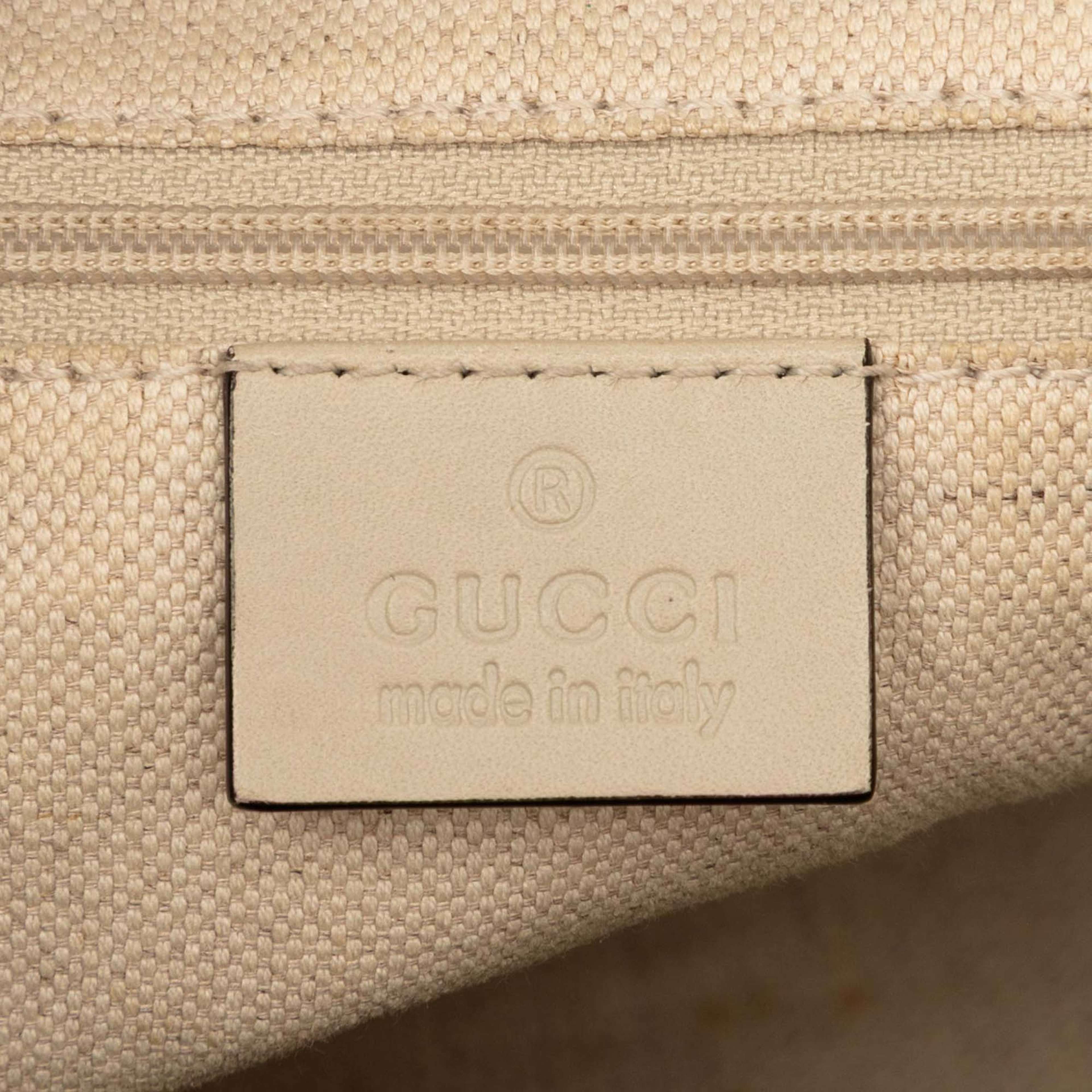 Gucci Gg Canvas Sukey Satchel, från Luxclusif, i färgen beige. Klicka för att öppna bilden i stort format