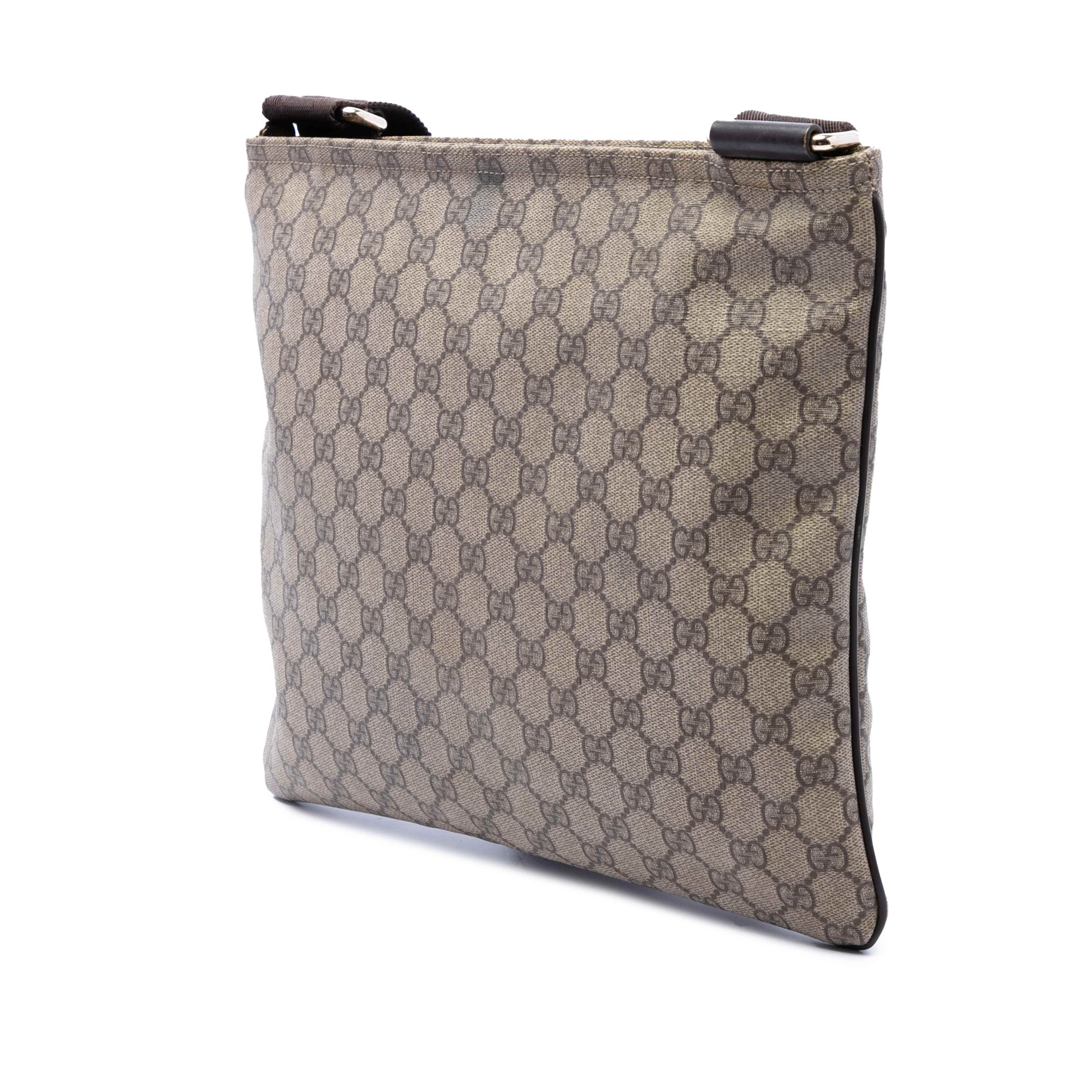 Gucci Gg Supreme Crossbody, från Luxclusif, i färgen beige. Klicka för att öppna bilden i stort format