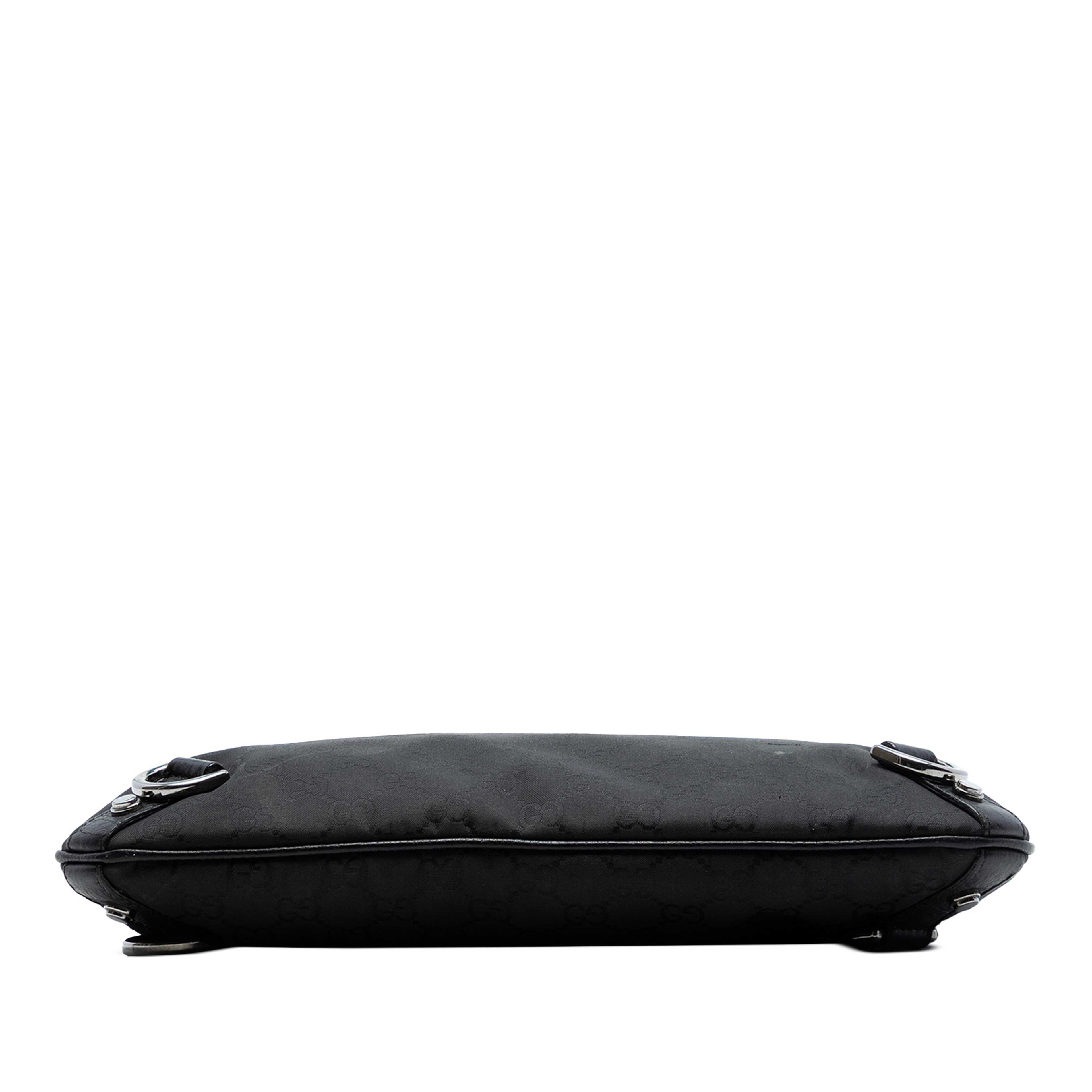 Gucci Gg Canvas Abbey D Ring Crossbody, från Luxclusif, i färgen svart. Klicka för att öppna bilden i stort format