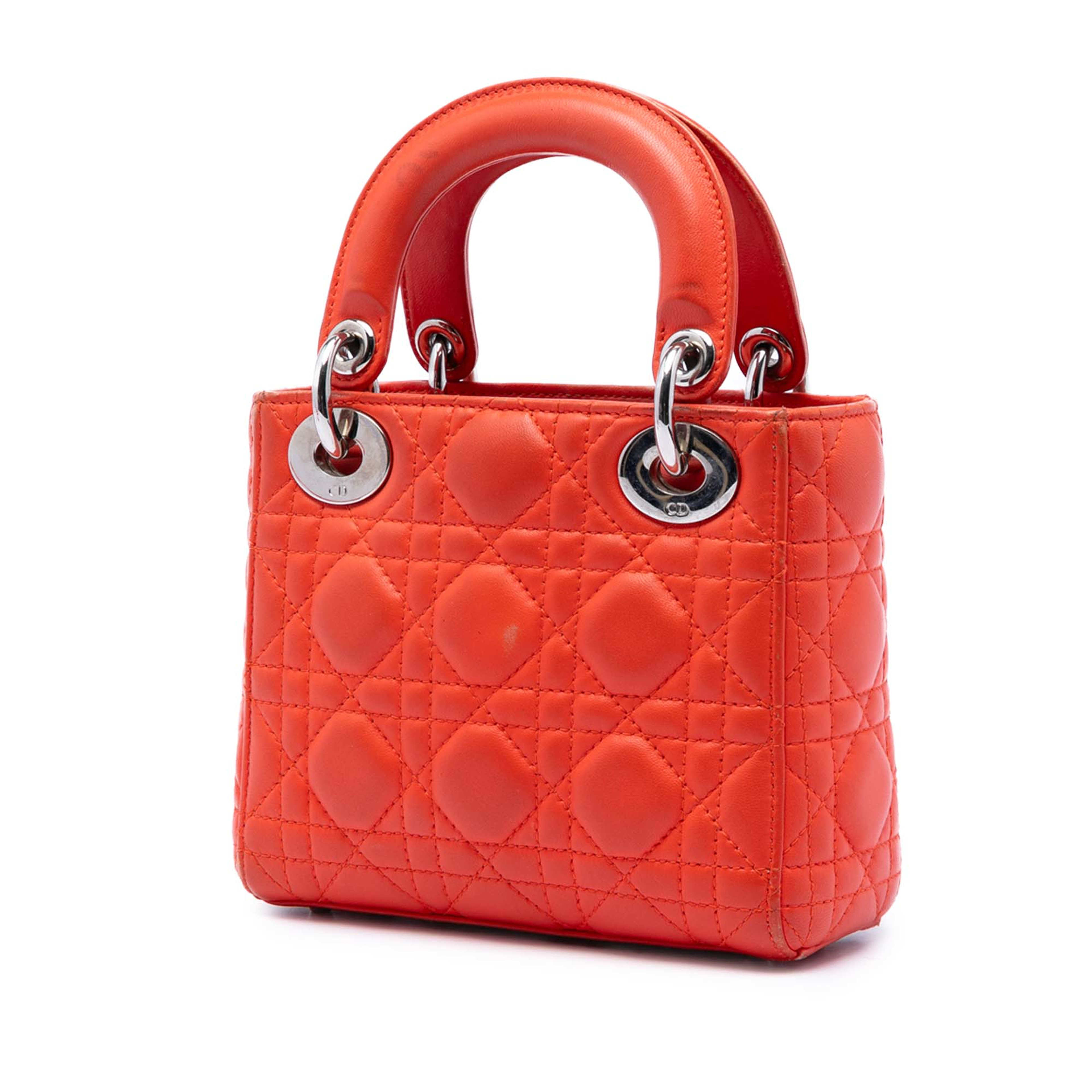 Dior Mini Lambskin Cannage Lady Dior, från Luxclusif, i färgen orange. Klicka för att öppna bilden i stort format