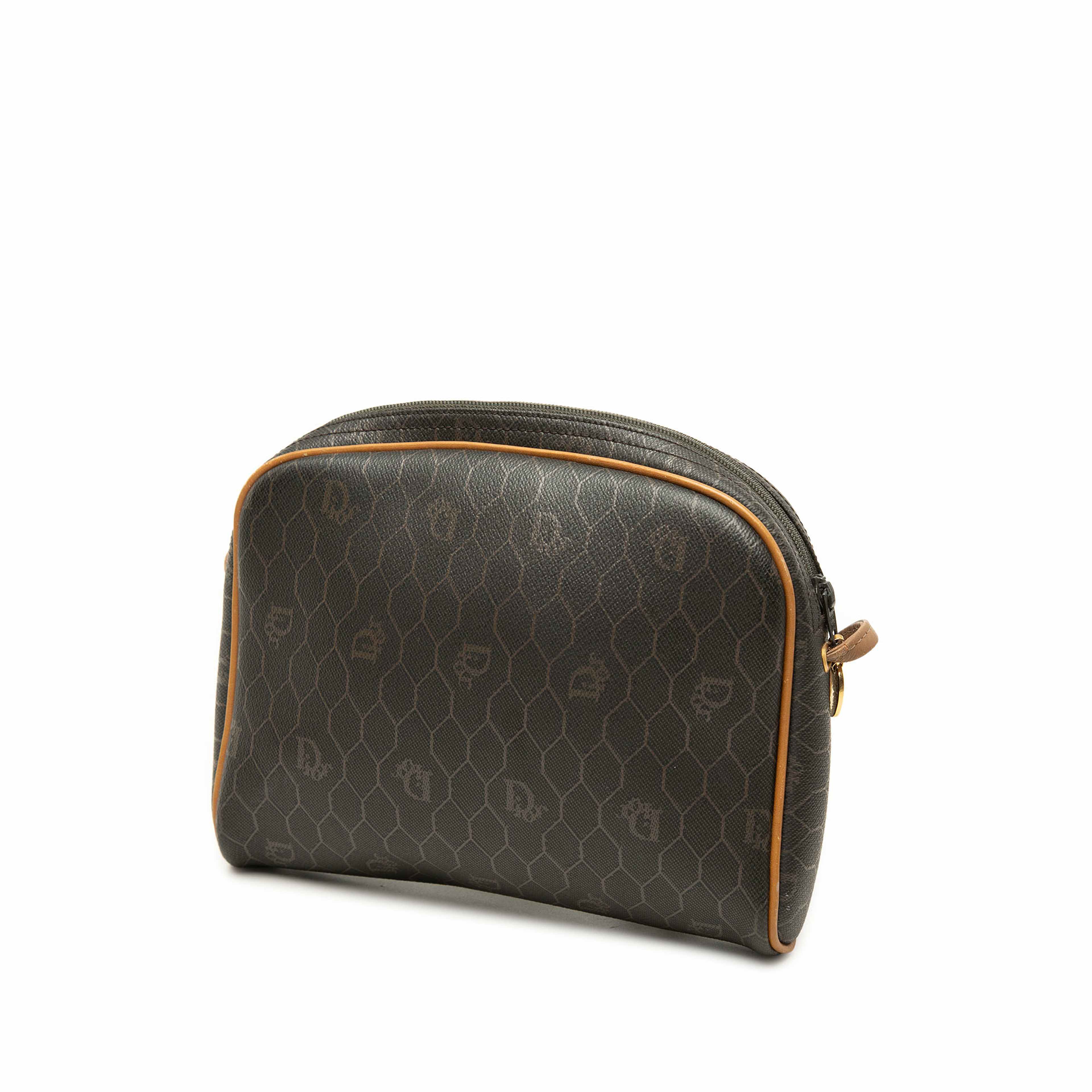 Dior Honeycomb Coated Canvas Crossbody, från Luxclusif, i färgen svart. Klicka för att öppna bilden i stort format