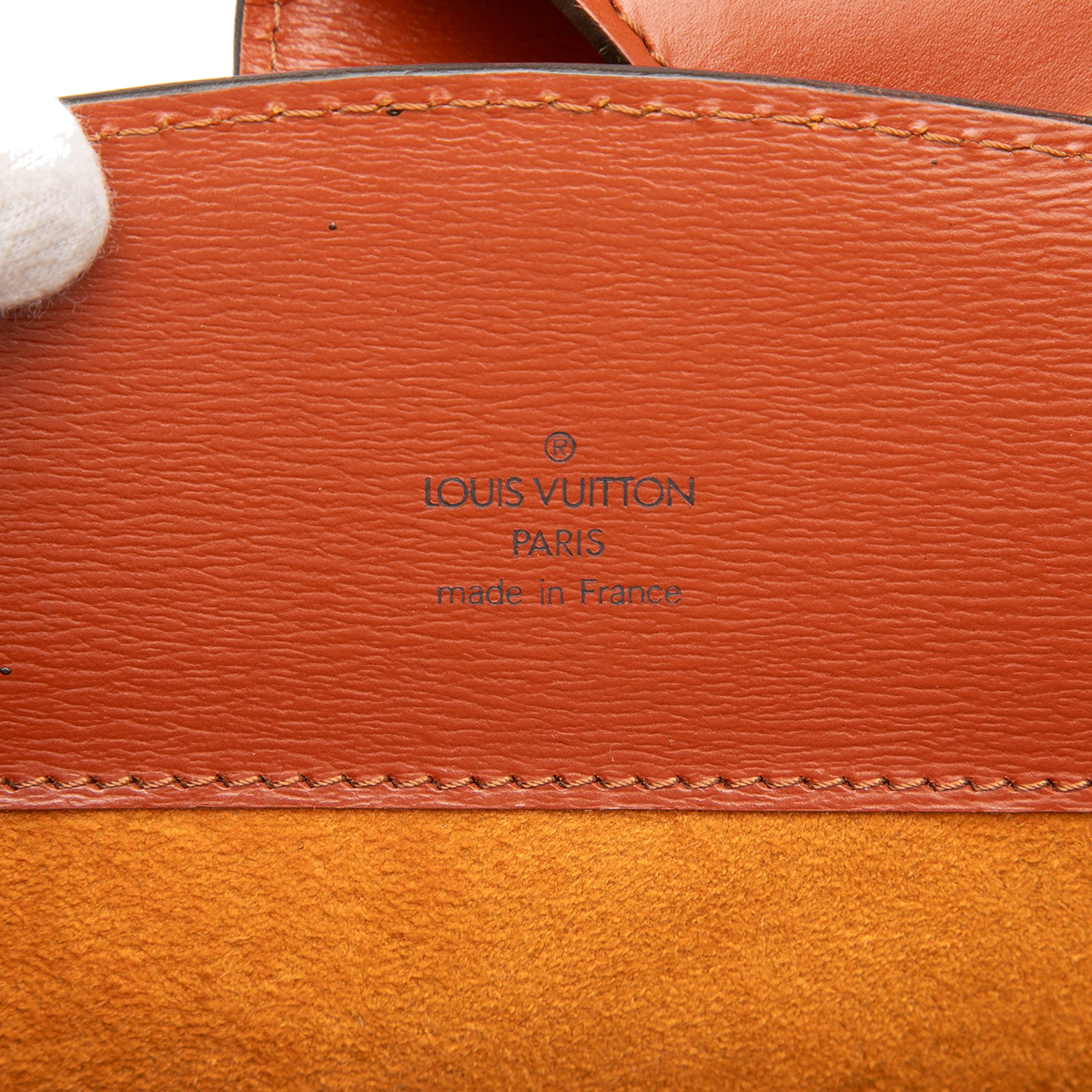 Louis Vuitton Epi Cluny, från Luxclusif, i färgen brown. Klicka för att öppna bilden i stort format
