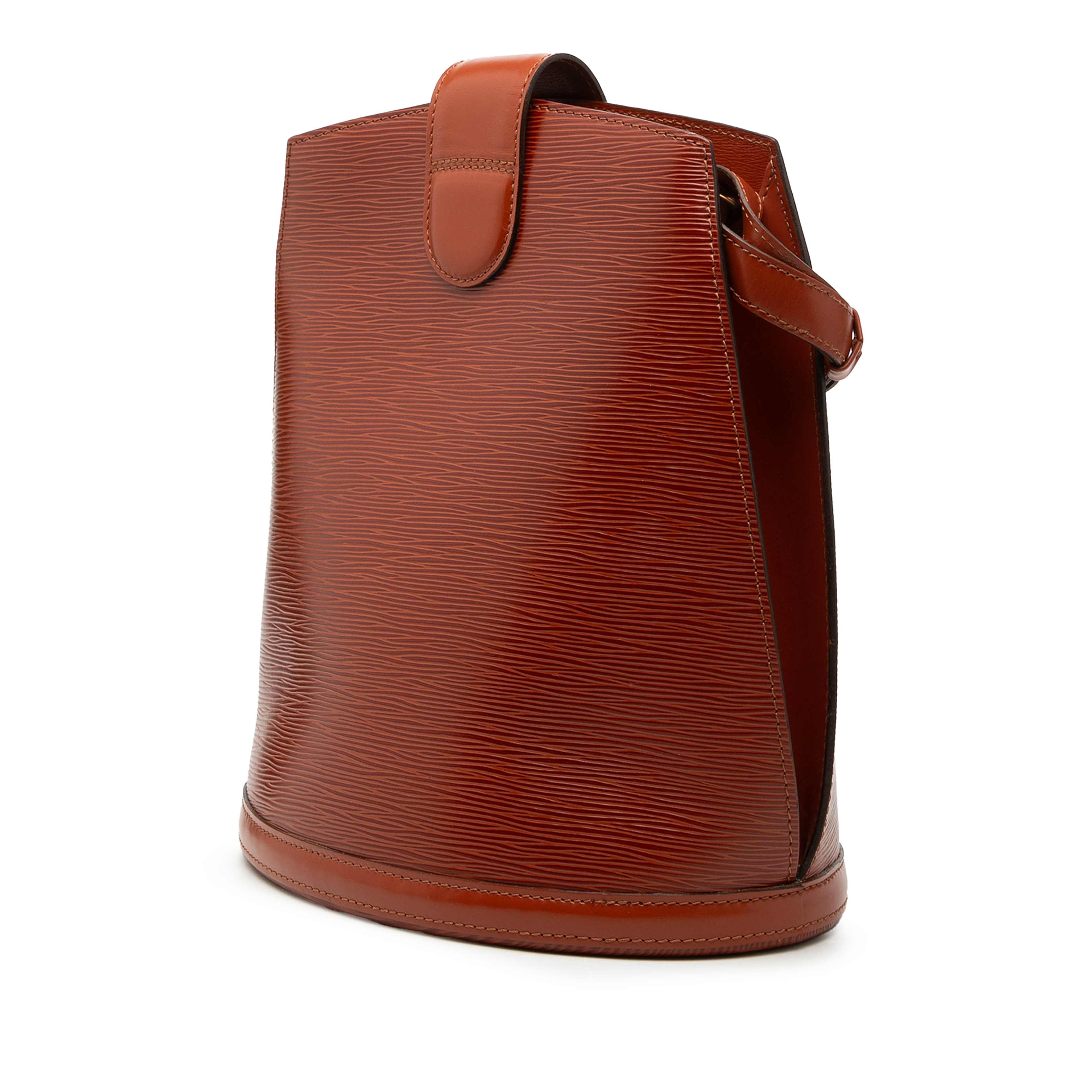 Louis Vuitton Epi Cluny, från Luxclusif, i färgen brown. Klicka för att öppna bilden i stort format