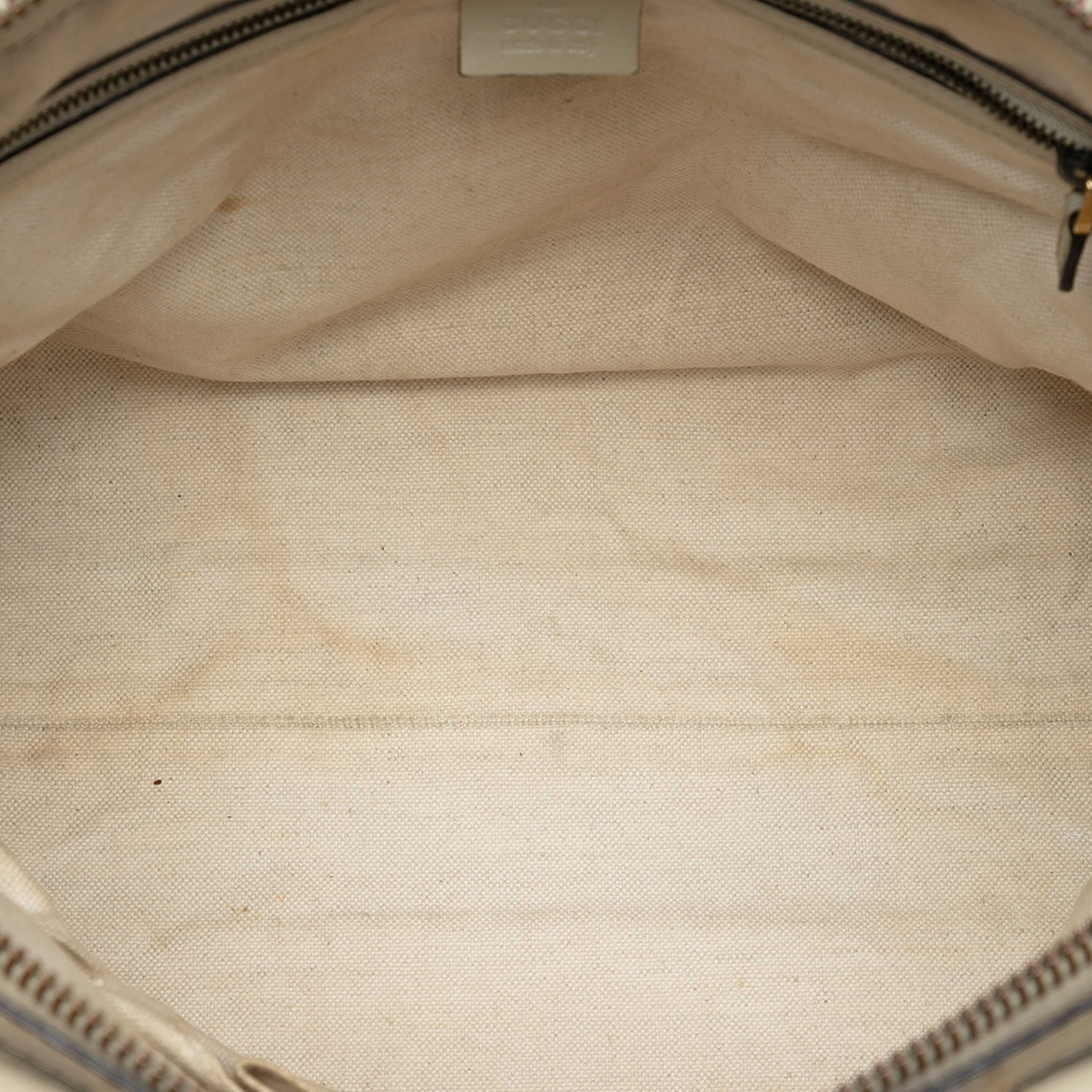 Gucci Medium Guccissima Scarlett Satchel, från Luxclusif, i färgen beige. Klicka för att öppna bilden i stort format