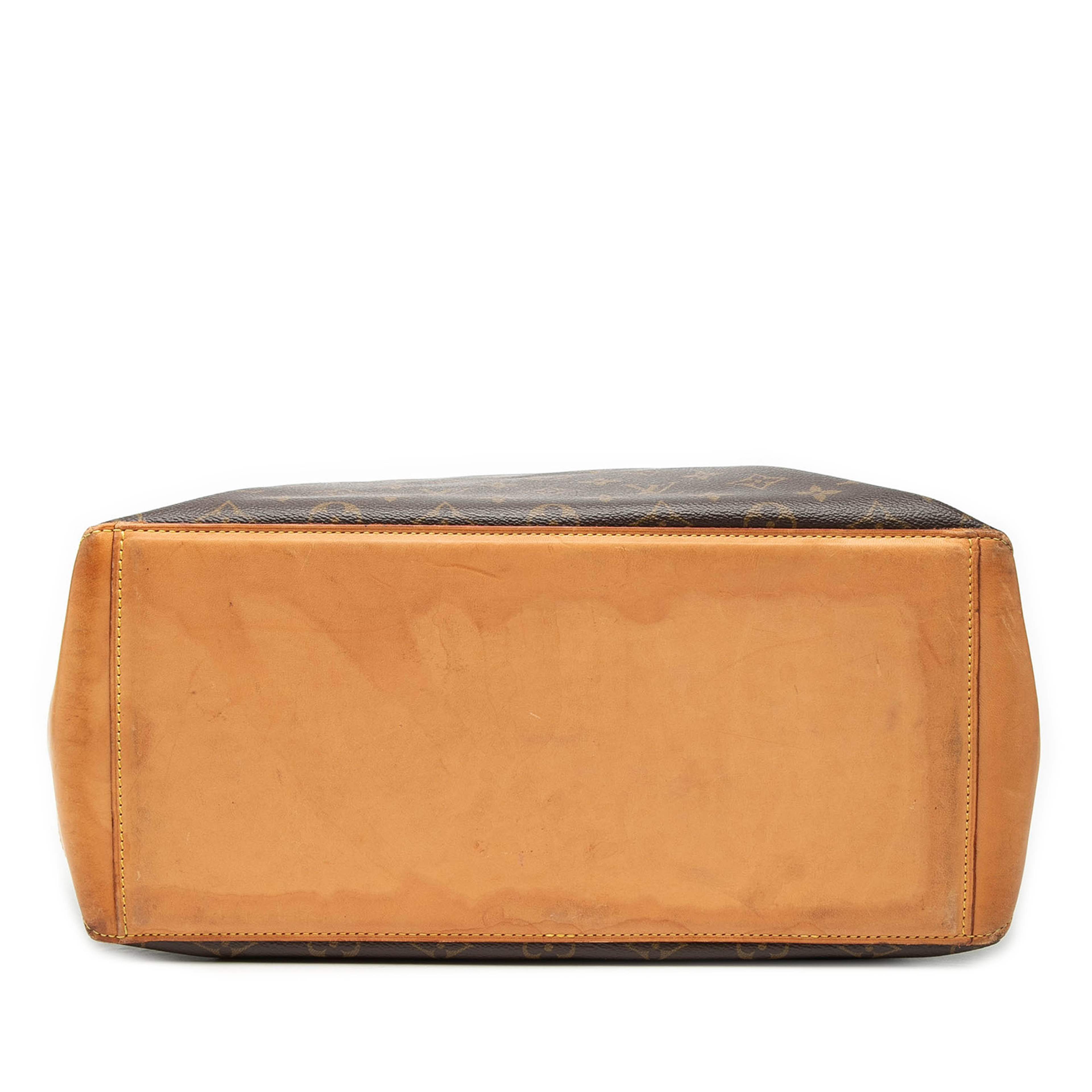 Louis Vuitton Monogram Cabas Mezzo, från Luxclusif, i färgen brown. Klicka för att öppna bilden i stort format