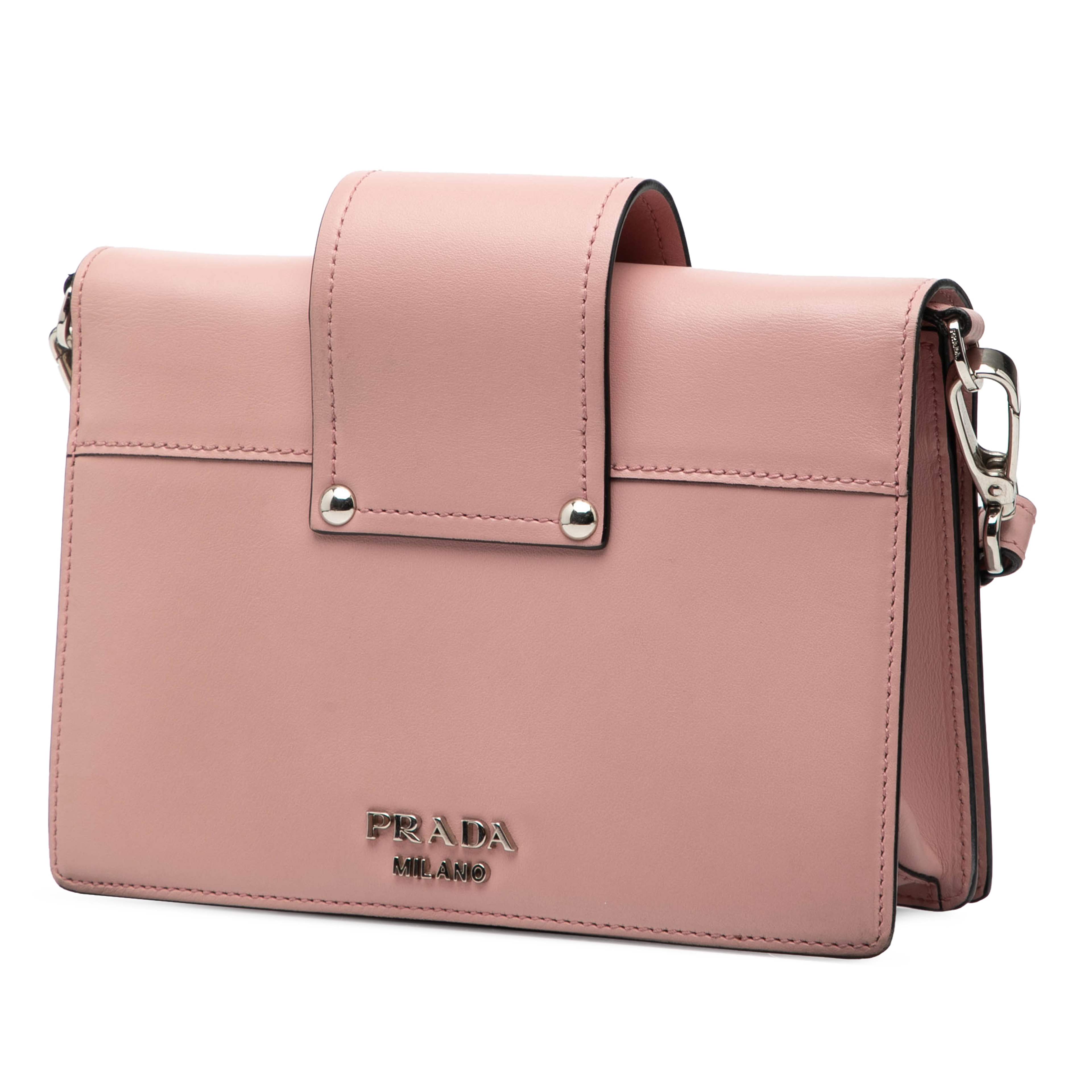 Prada City Calf Plex Ribbon Crossbody, från Luxclusif, i färgen pink. Klicka för att öppna bilden i stort format