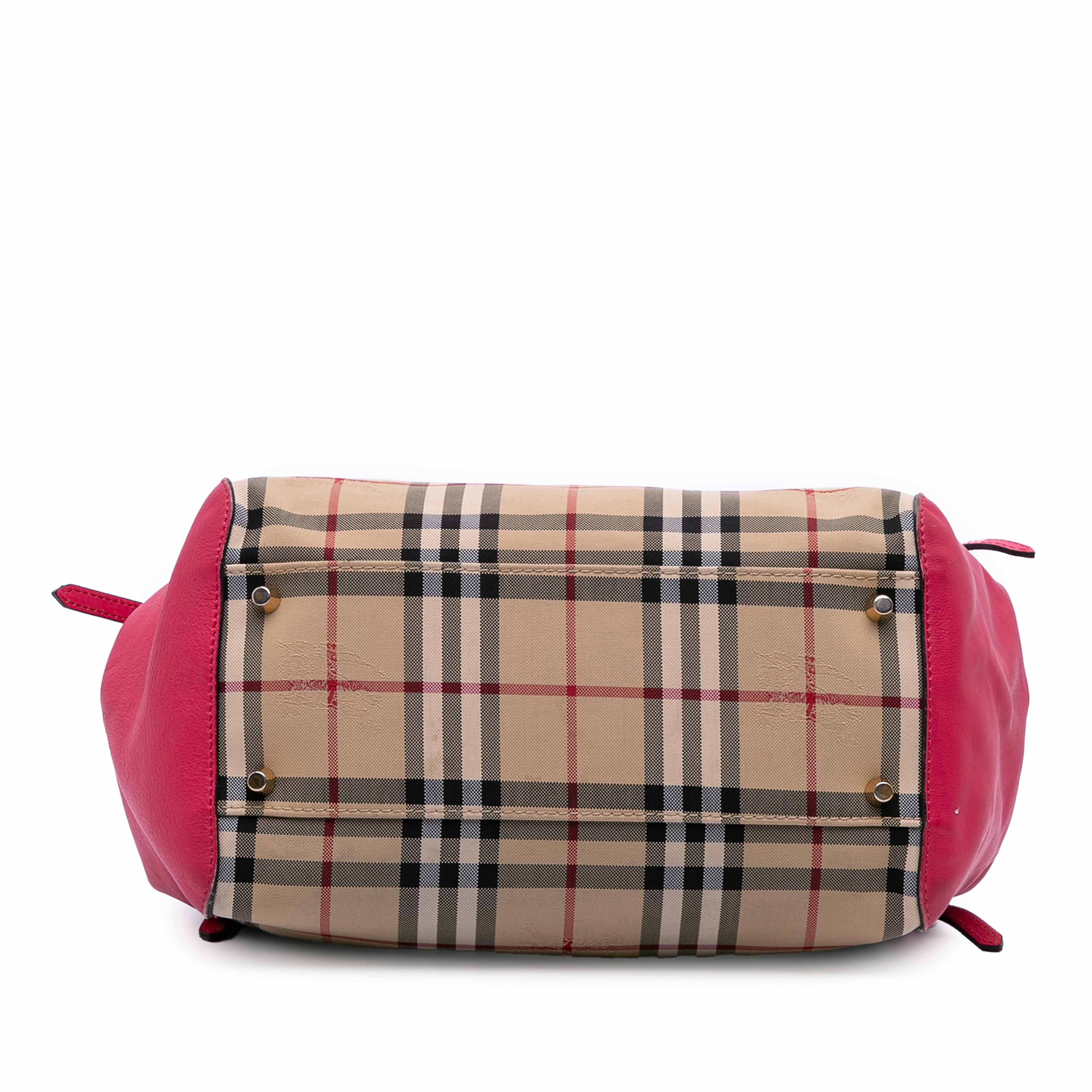 Burberry Small Haymarket Check Canvas And Leather Canterbury Tote, från Luxclusif, i färgen beige. Klicka för att öppna bilden i stort format
