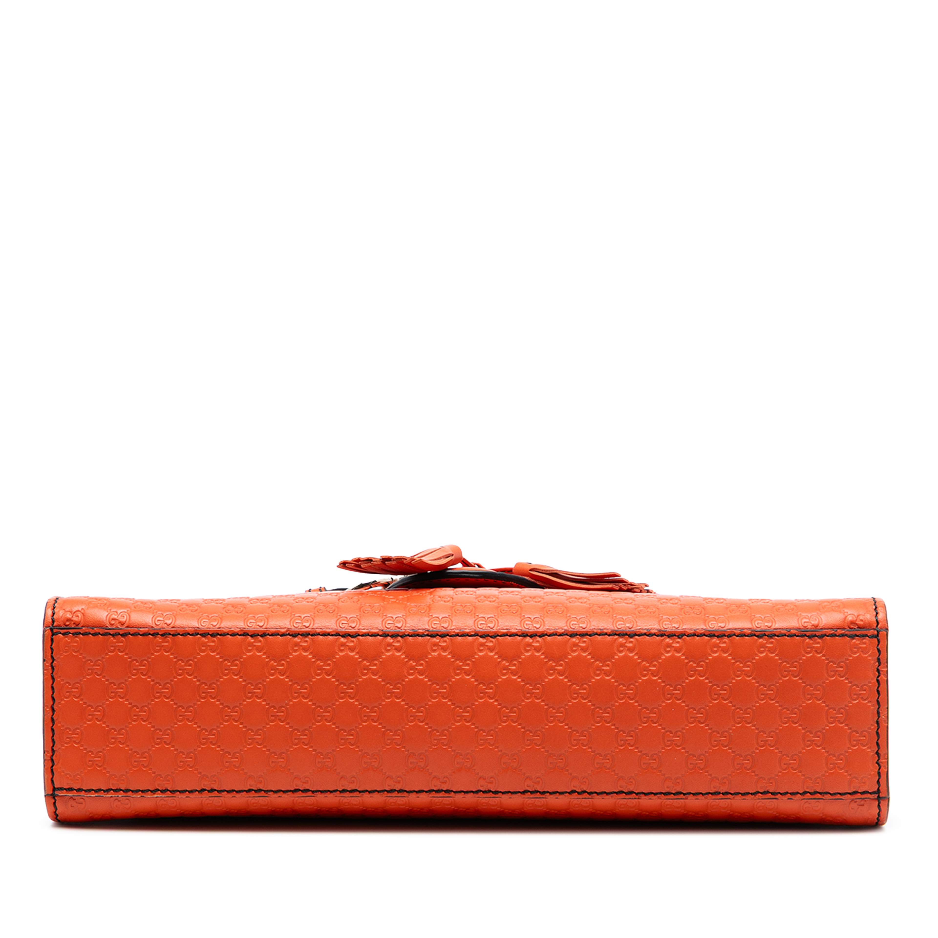 Gucci Medium Microguccissima Emily Shoulder Bag, från Luxclusif, i färgen orange. Klicka för att öppna bilden i stort format