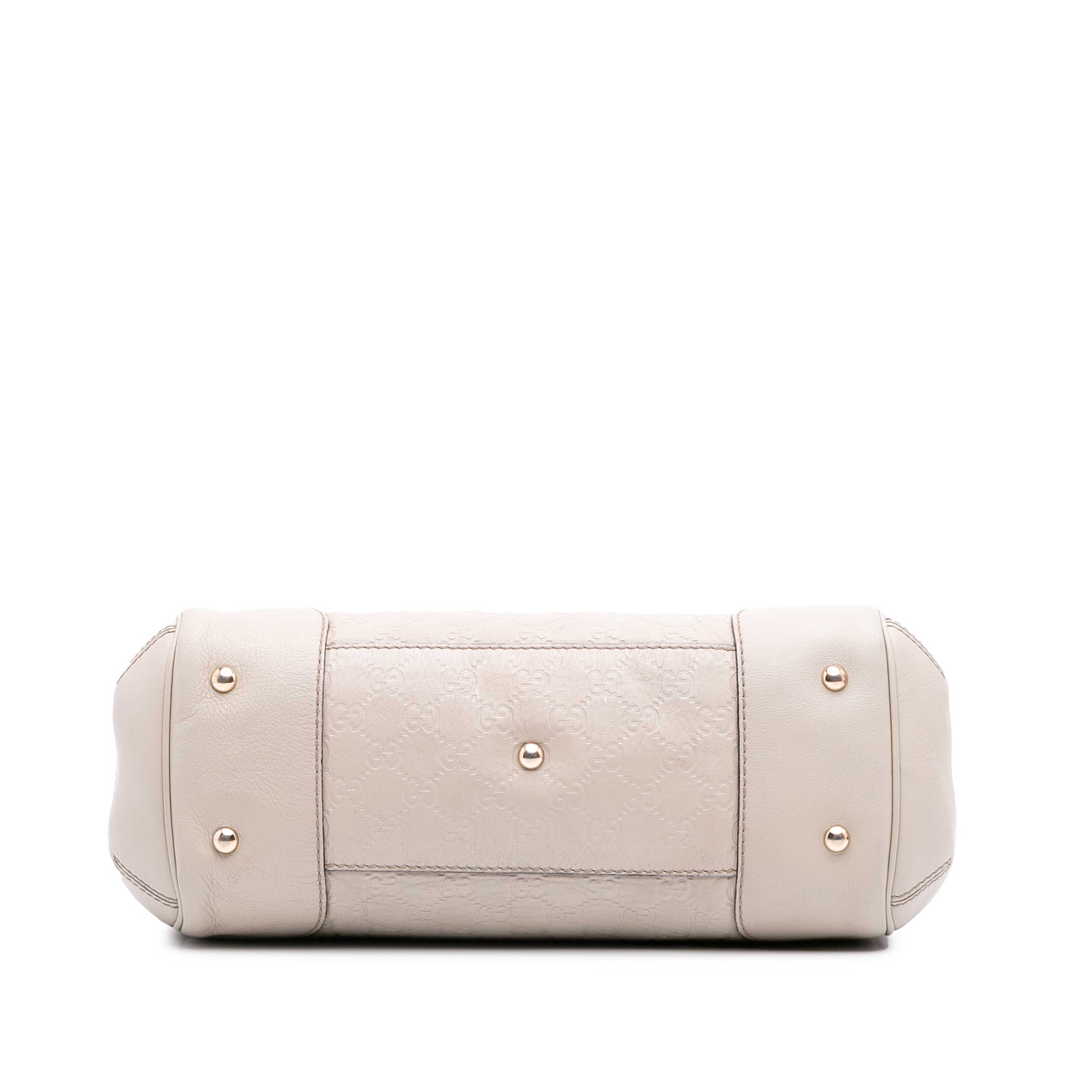 Gucci Guccissima Mayfair Tote, från Luxclusif, i färgen ivory. Klicka för att öppna bilden i stort format